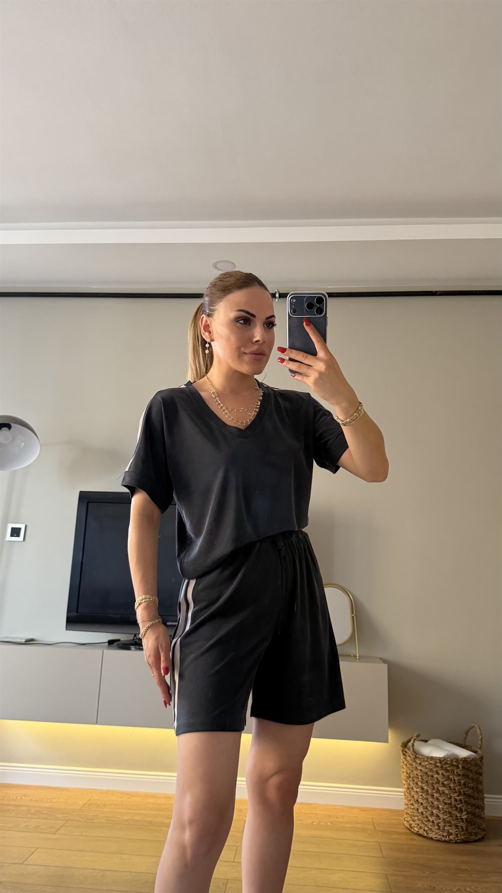 Yanları Şerit Detaylı Şortlu Takım Antrasit