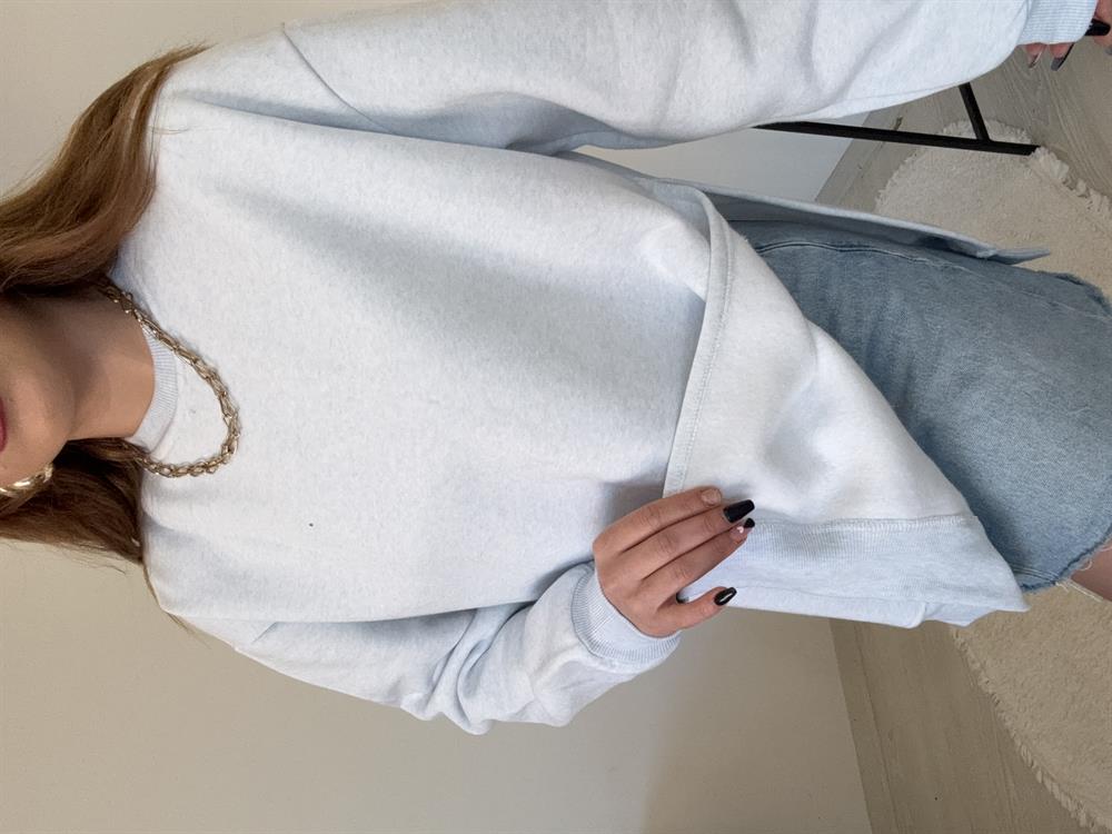 Yanlari Yirtmaçli Şardonlu Sweat Mavi̇