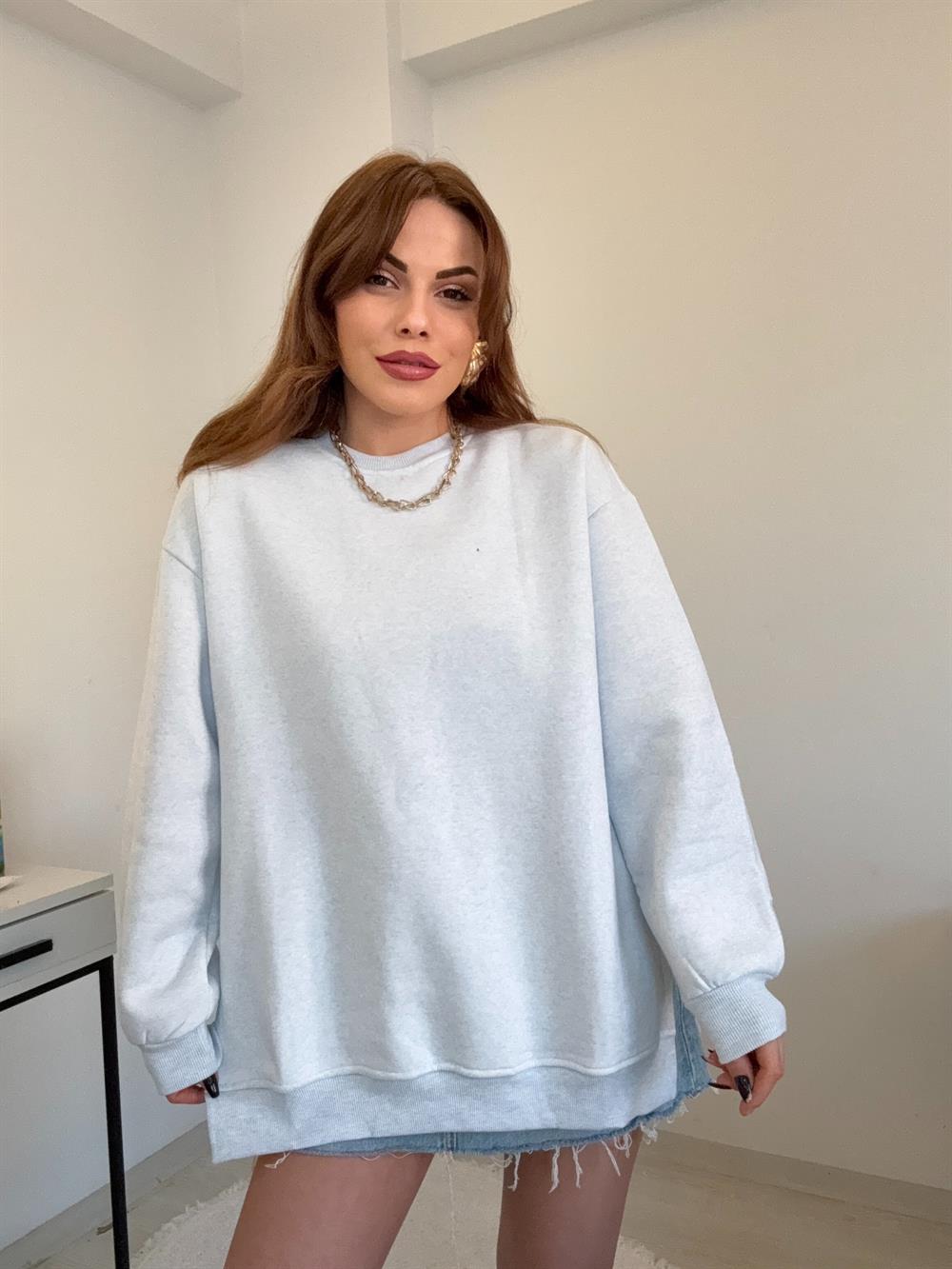 Yanlari Yirtmaçli Şardonlu Sweat Mavi̇