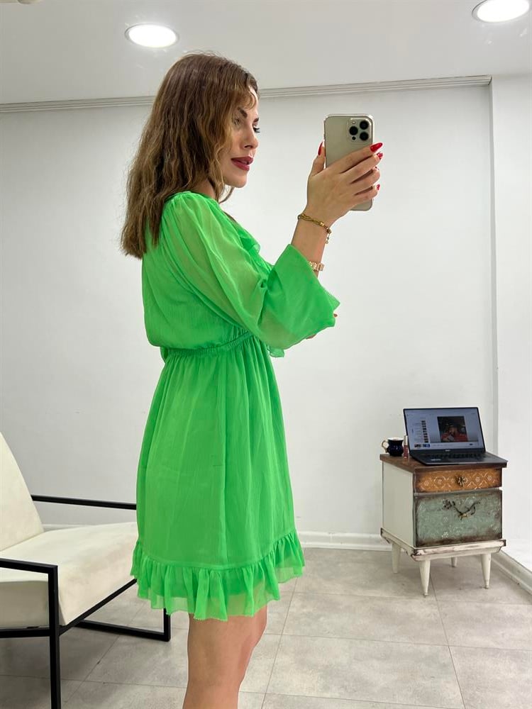 Yeşi̇l Firfirli Şifon Elbi̇se