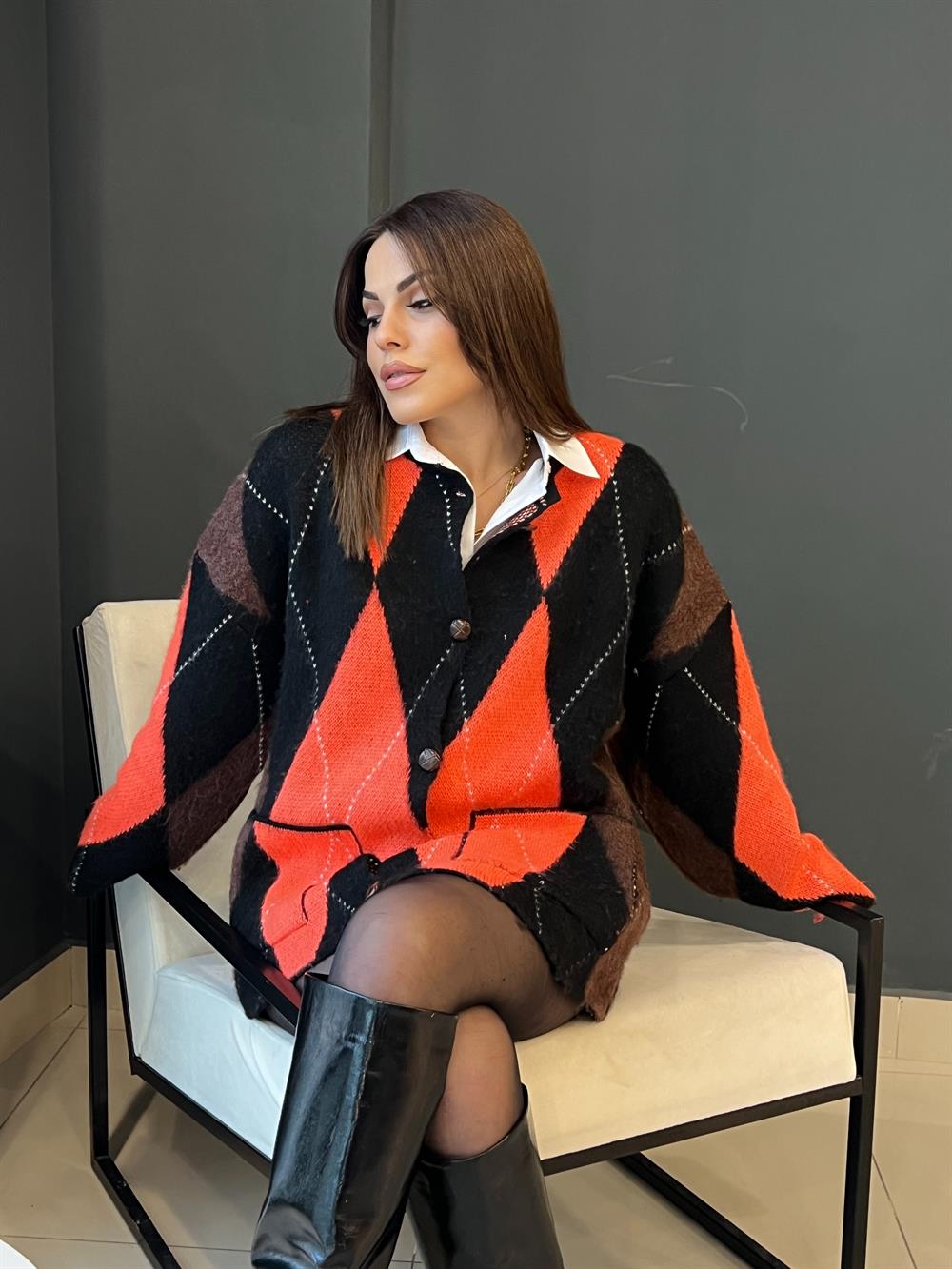 Yumoş Baklava Desenli̇ Hirka Si̇yah