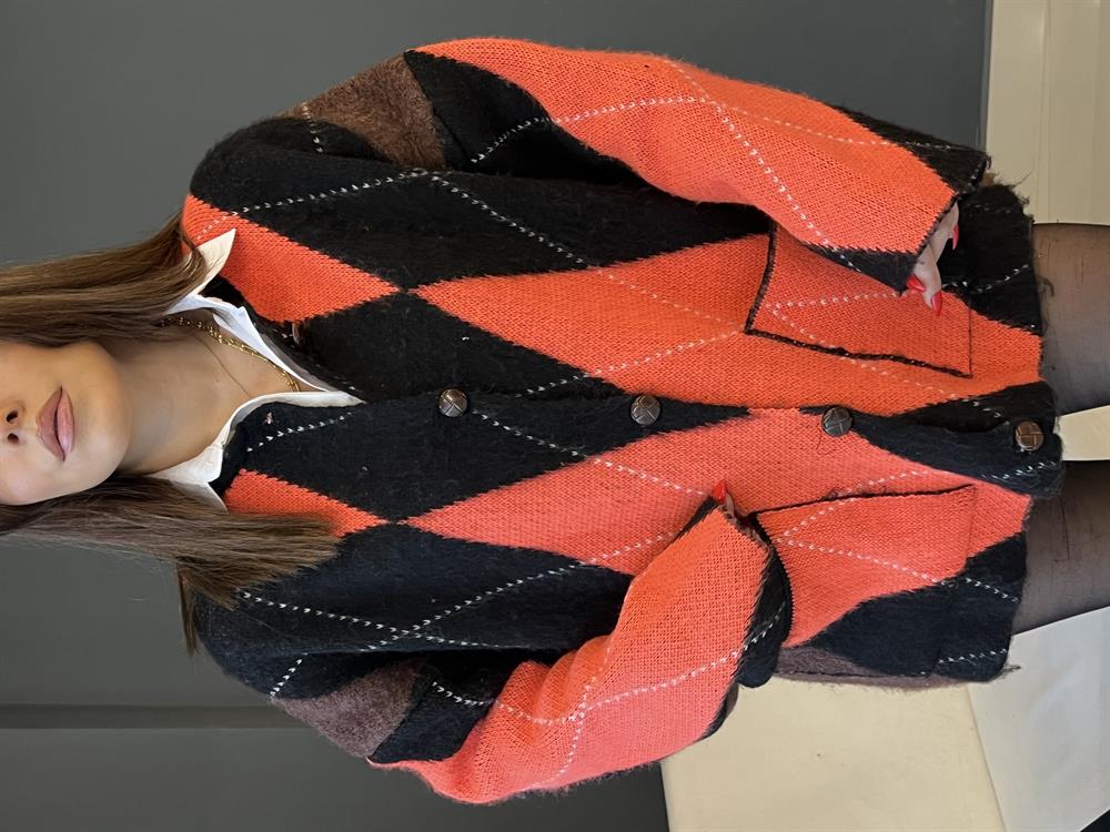 Yumoş Baklava Desenli̇ Hirka Si̇yah