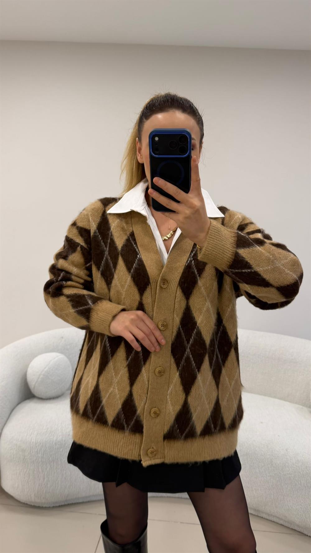 YUMOŞ DOKU BAKLAVA DESENLİ HIRKA KAHVE-CAMEL