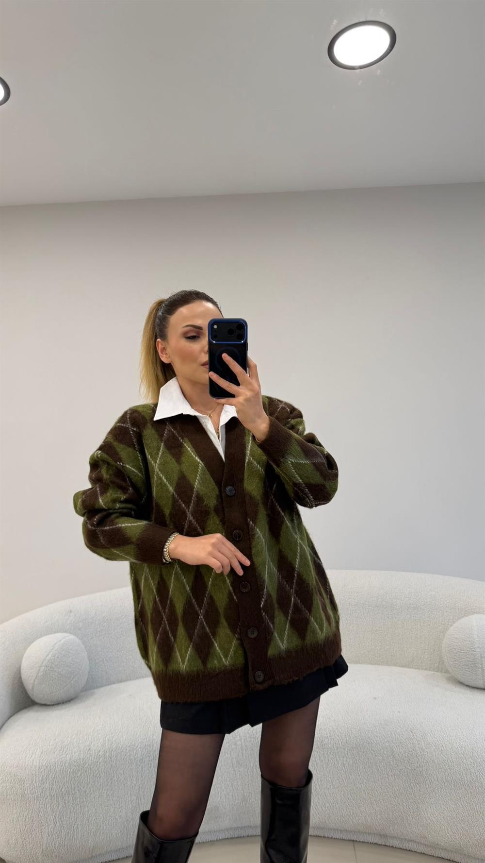 YUMOŞ DOKU BAKLAVA DESENLİ HIRKA KAHVE-YEŞİL