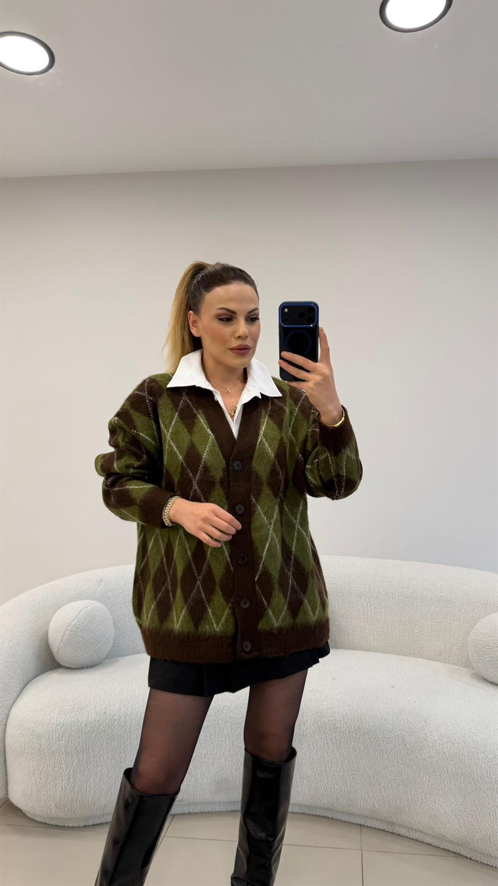 YUMOŞ DOKU BAKLAVA DESENLİ HIRKA KAHVE-YEŞİL