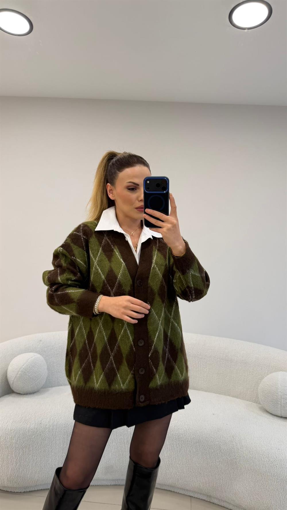 YUMOŞ DOKU BAKLAVA DESENLİ HIRKA KAHVE-YEŞİL