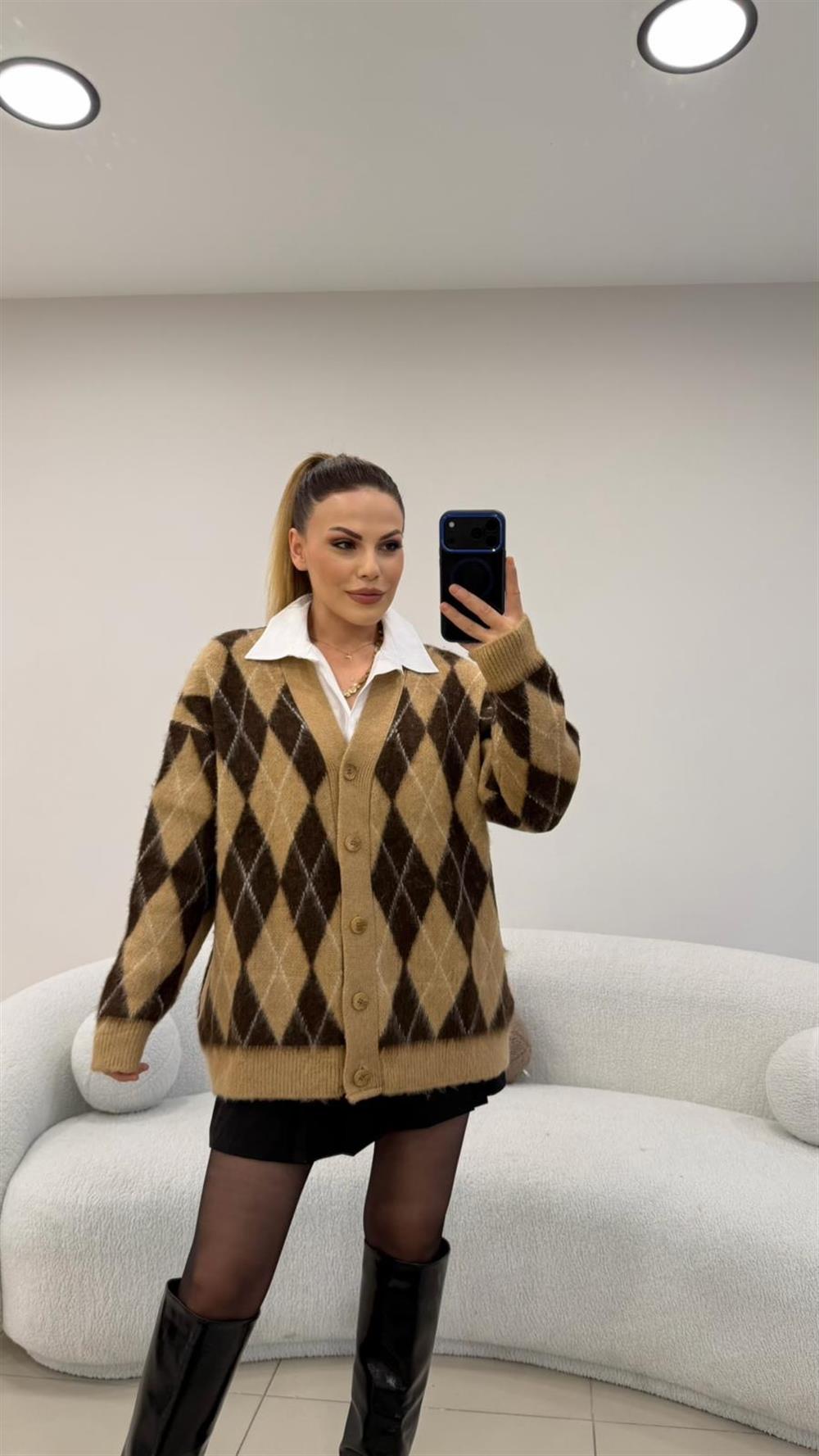 YUMOŞ DOKU BAKLAVA DESENLİ HIRKA KAHVE-CAMEL