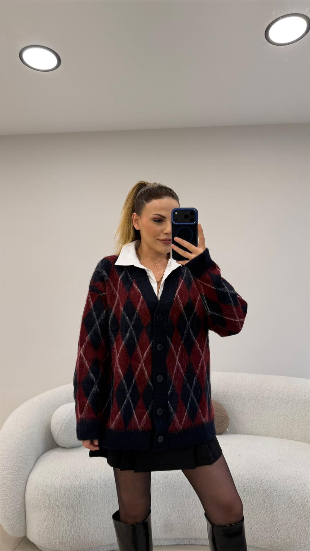 YUMOŞ DOKU BAKLAVA DESENLİ HIRKA LACİCERT-BORDO