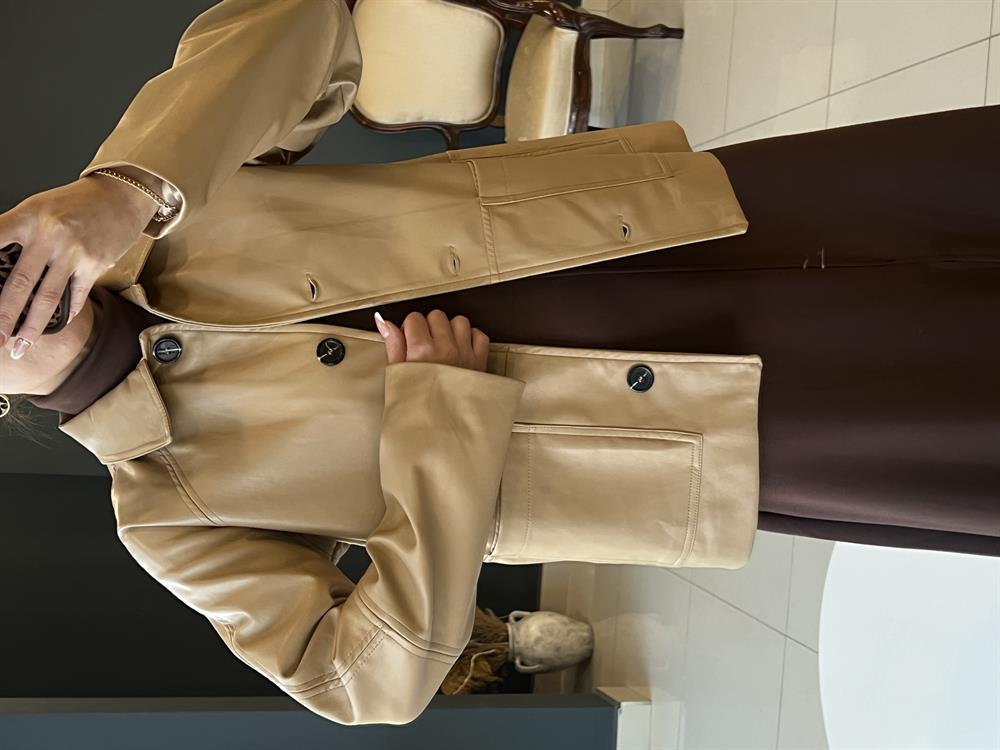 Yumuşak Deri̇ Ceket Camel