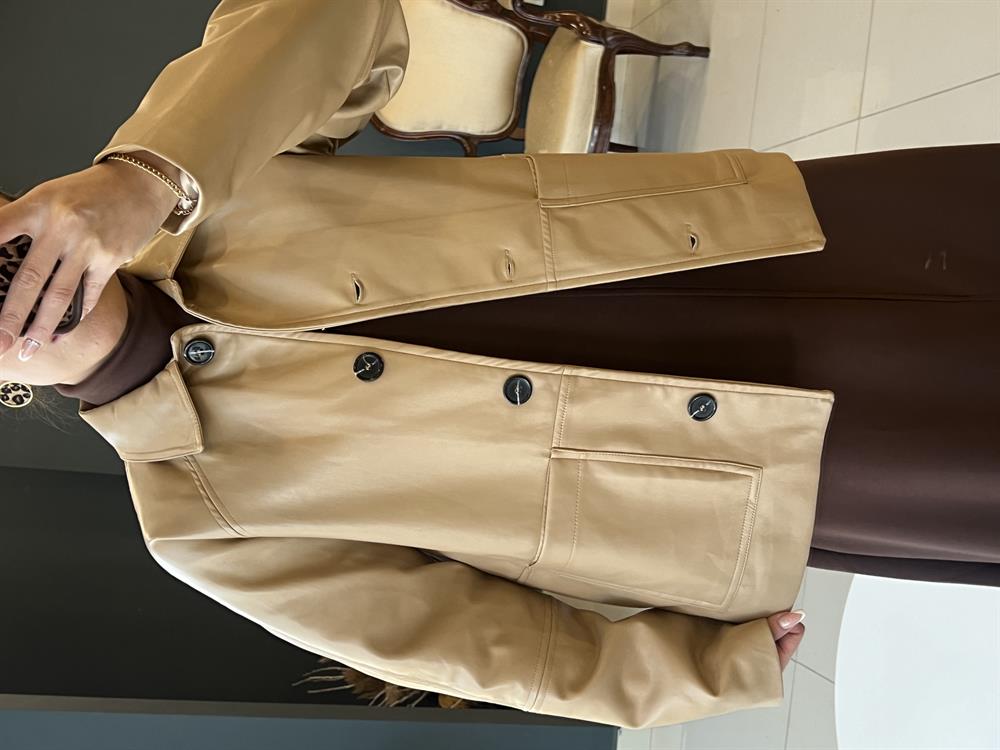 Yumuşak Deri̇ Ceket Camel