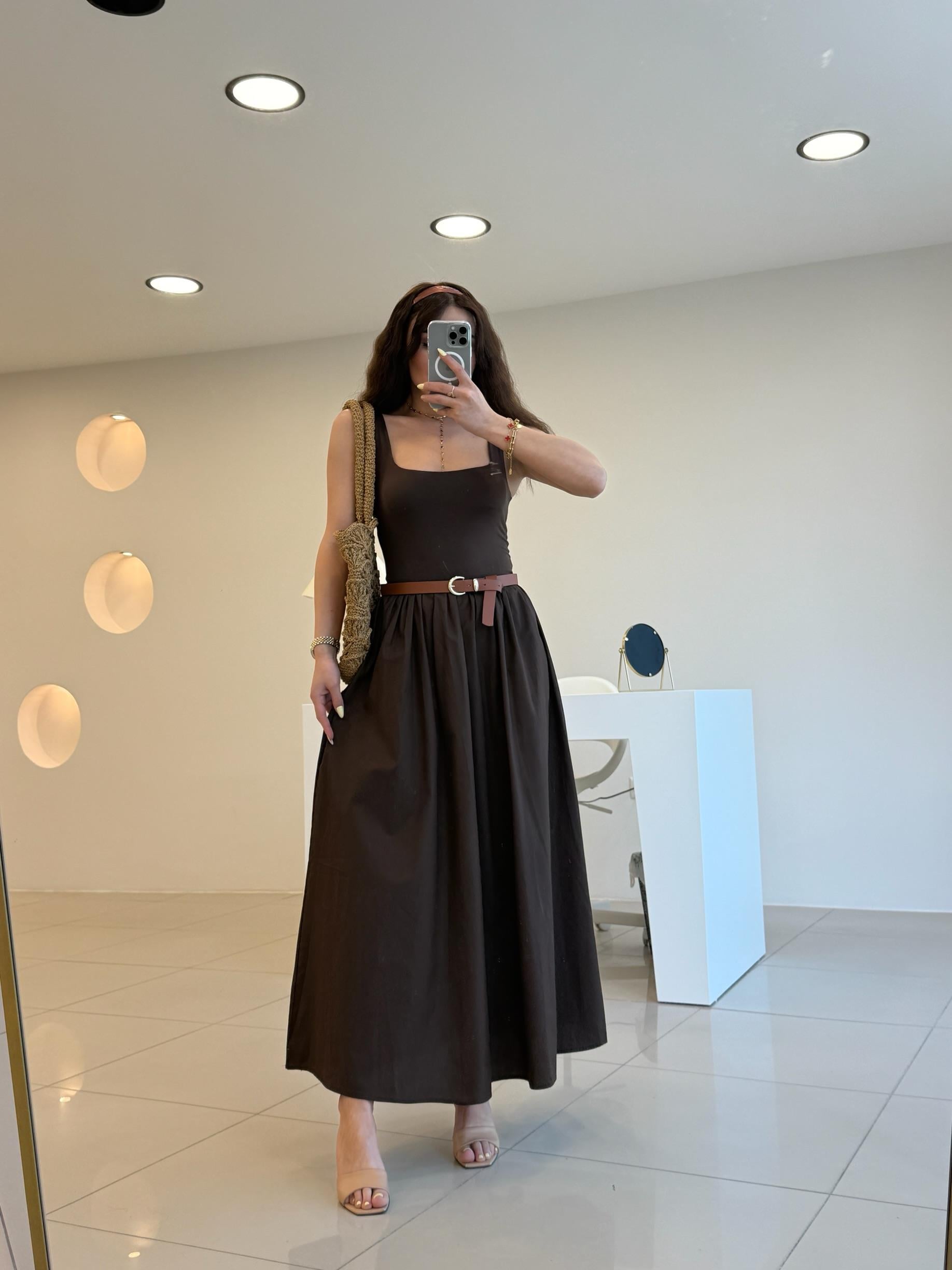 ALT TARAFI PARAŞÜT KUMAŞ PİNTERES SIFIR KOL ELBİSE KAHVE