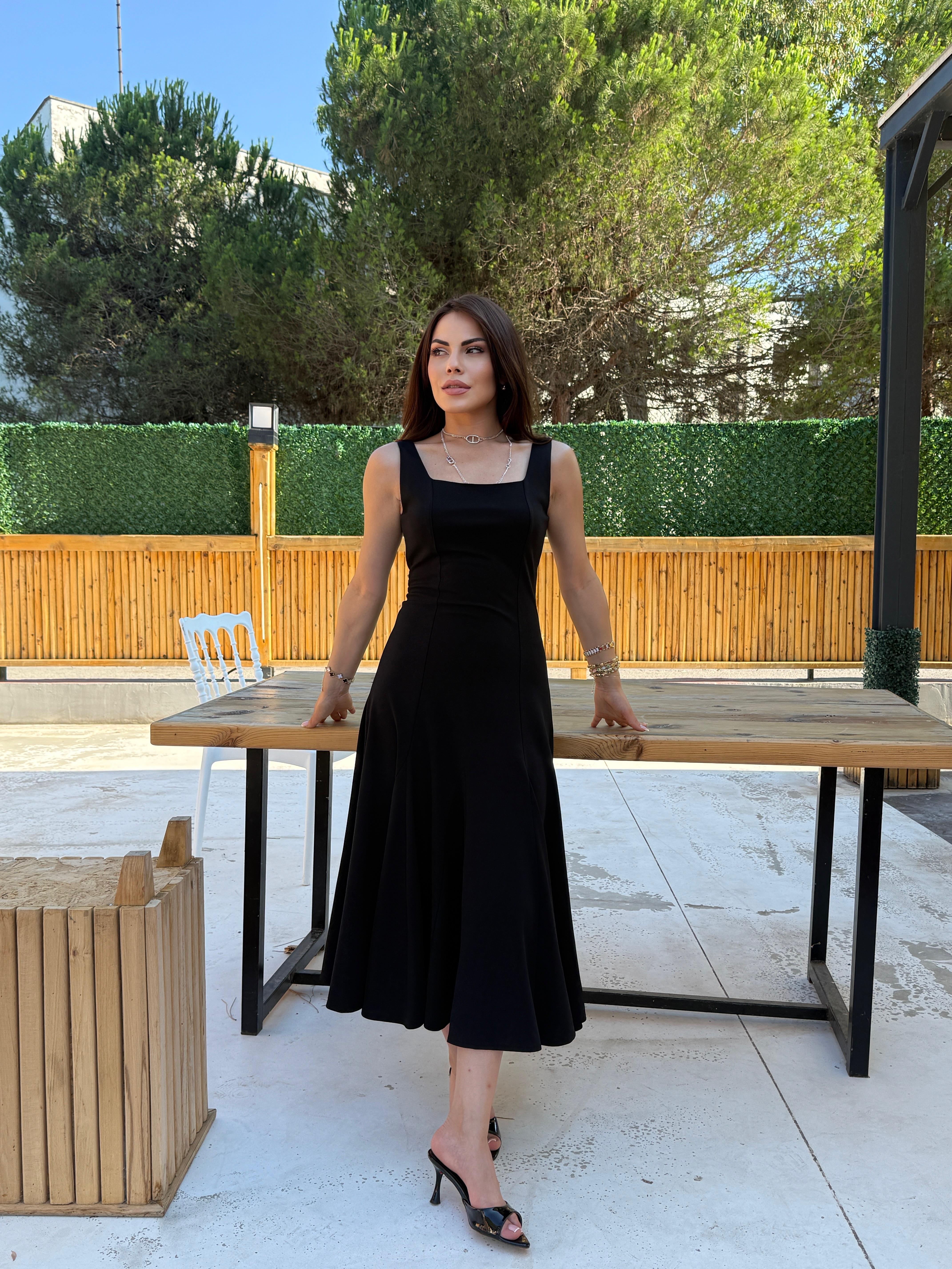 ASKILI KLOŞ ELBİSE