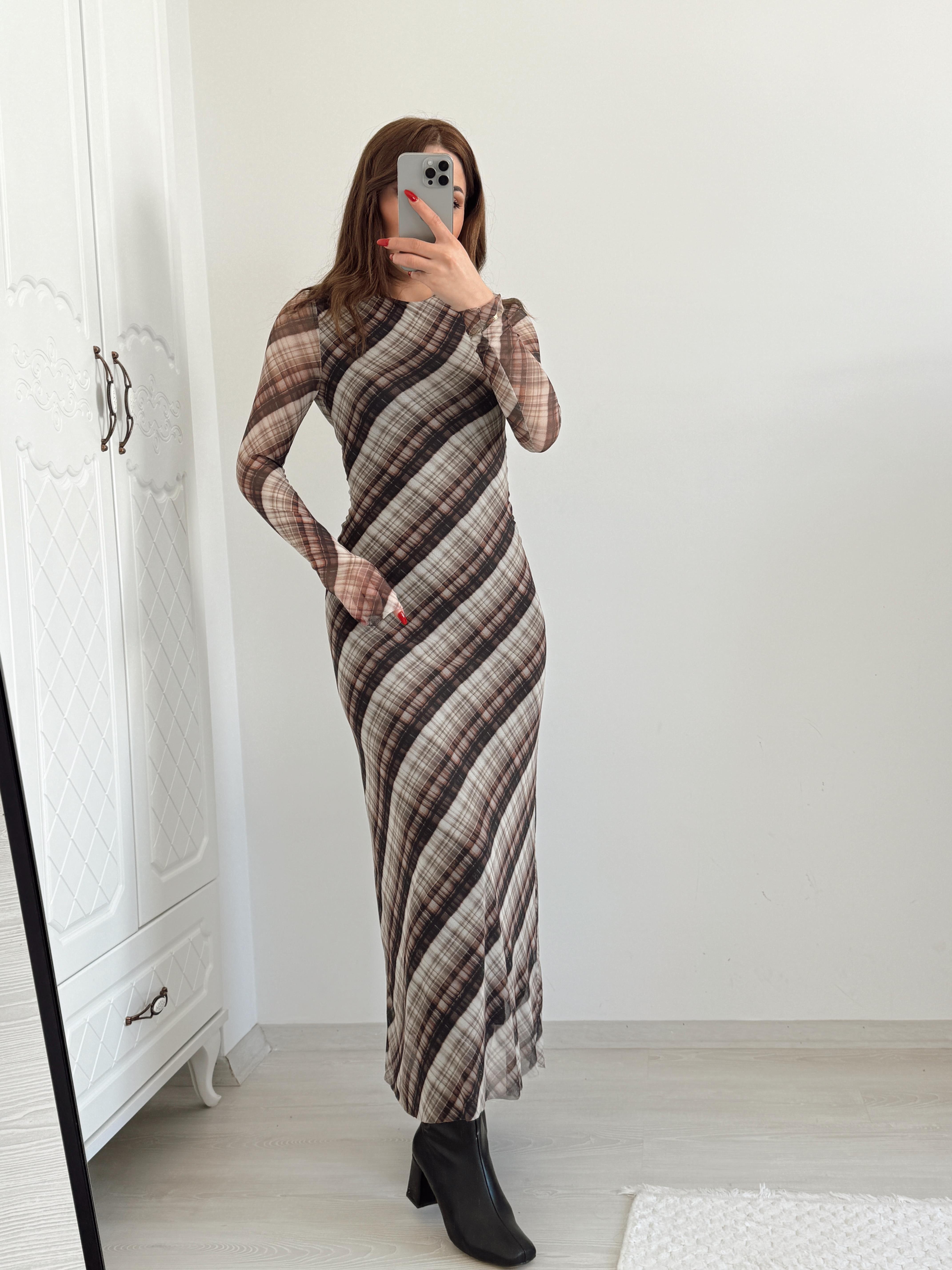 ASTARLI TASARIM TÜL  ELBİSE