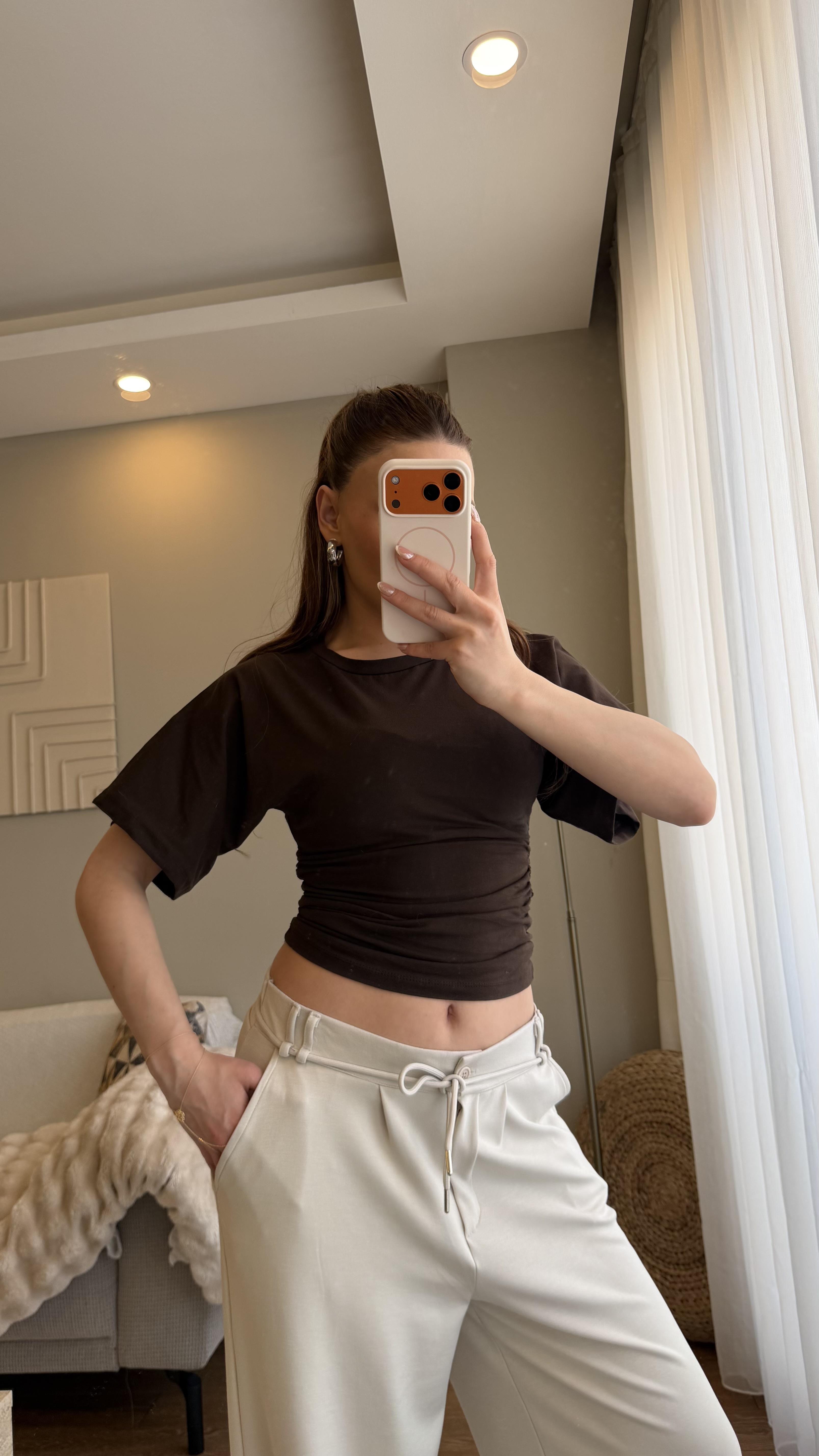 Bel Oturtmalı Bluz Kahve