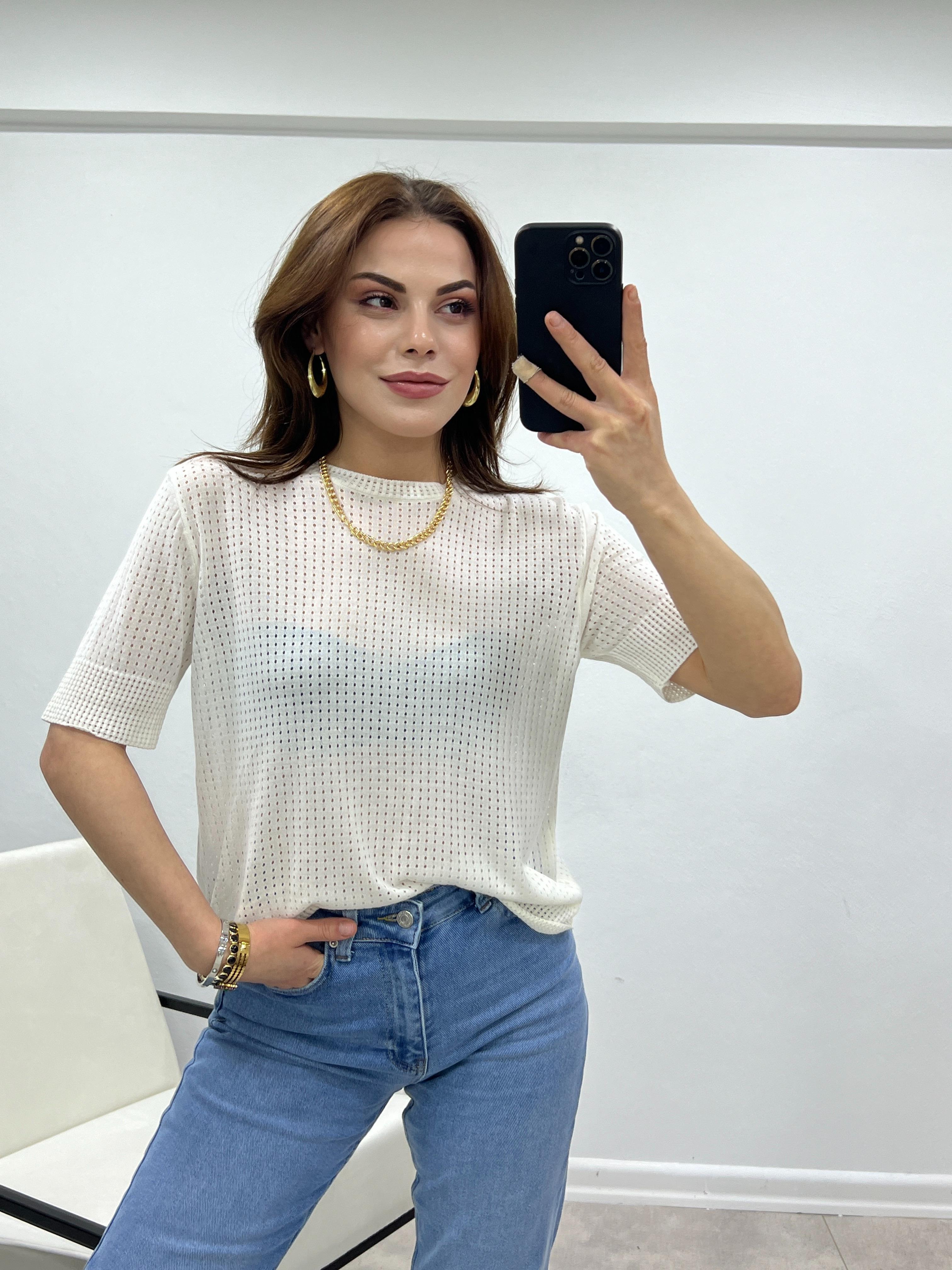 BEYAZ DELİKLİ MERSERİZE BLUZ