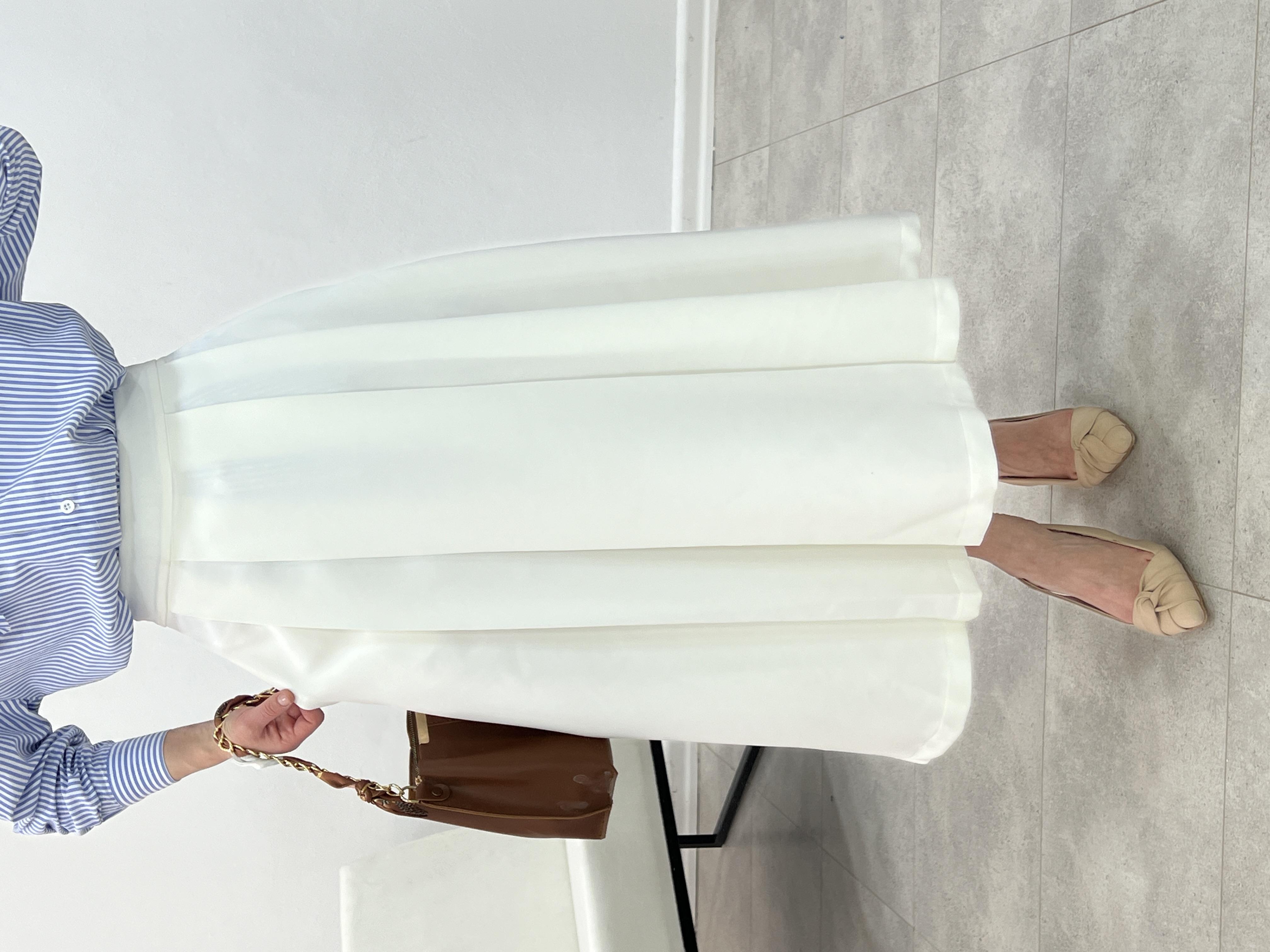 BEYAZ KLOŞ MİDİ BOY ETEK