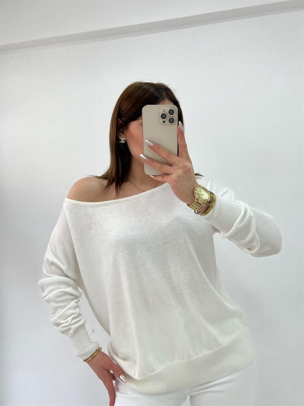 BEYAZ TEK OMUZ TRİKO