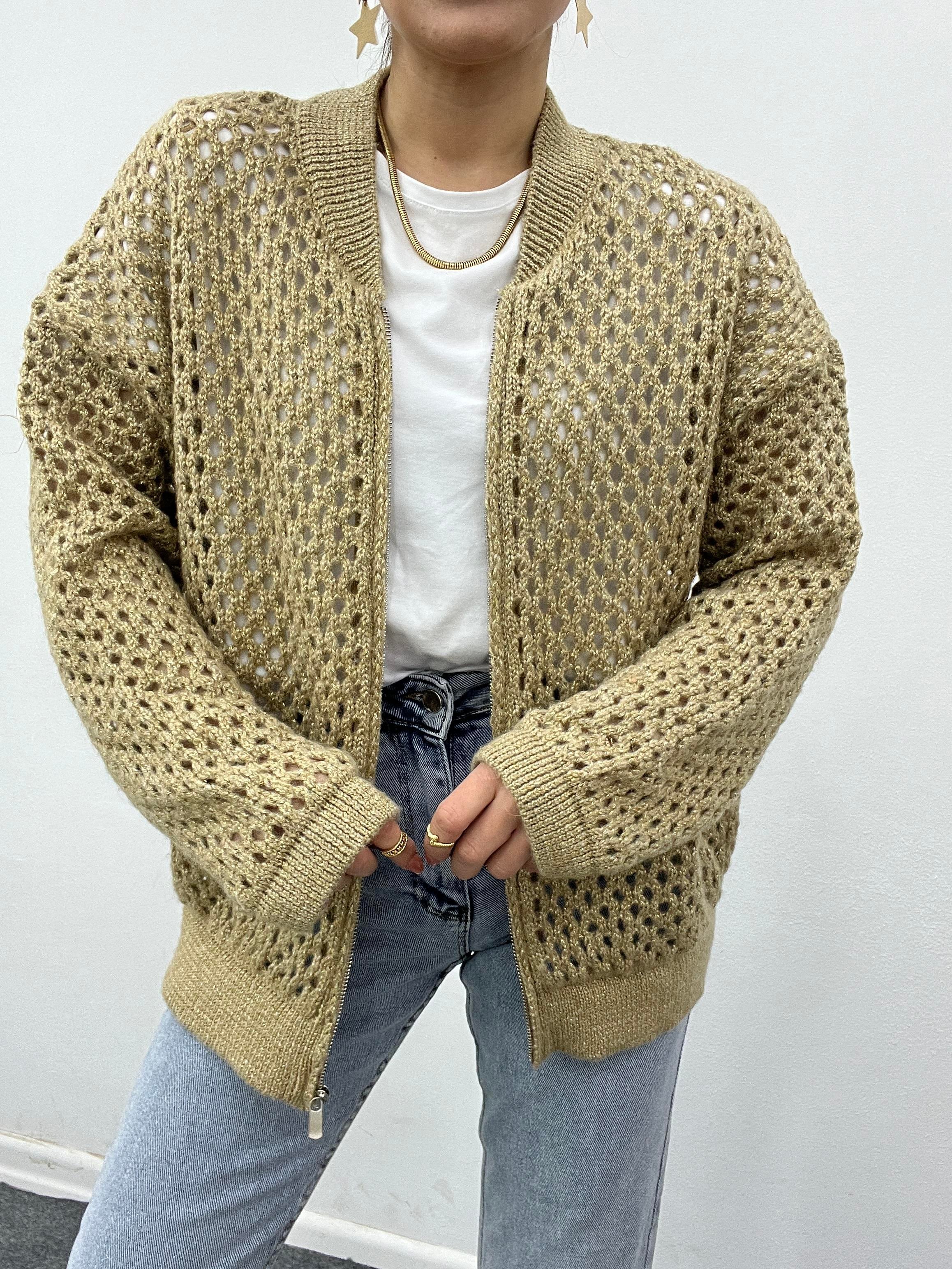 BİSİKLET YAKA AJURLU GOLD RENK FERMUARLI HIRKA  