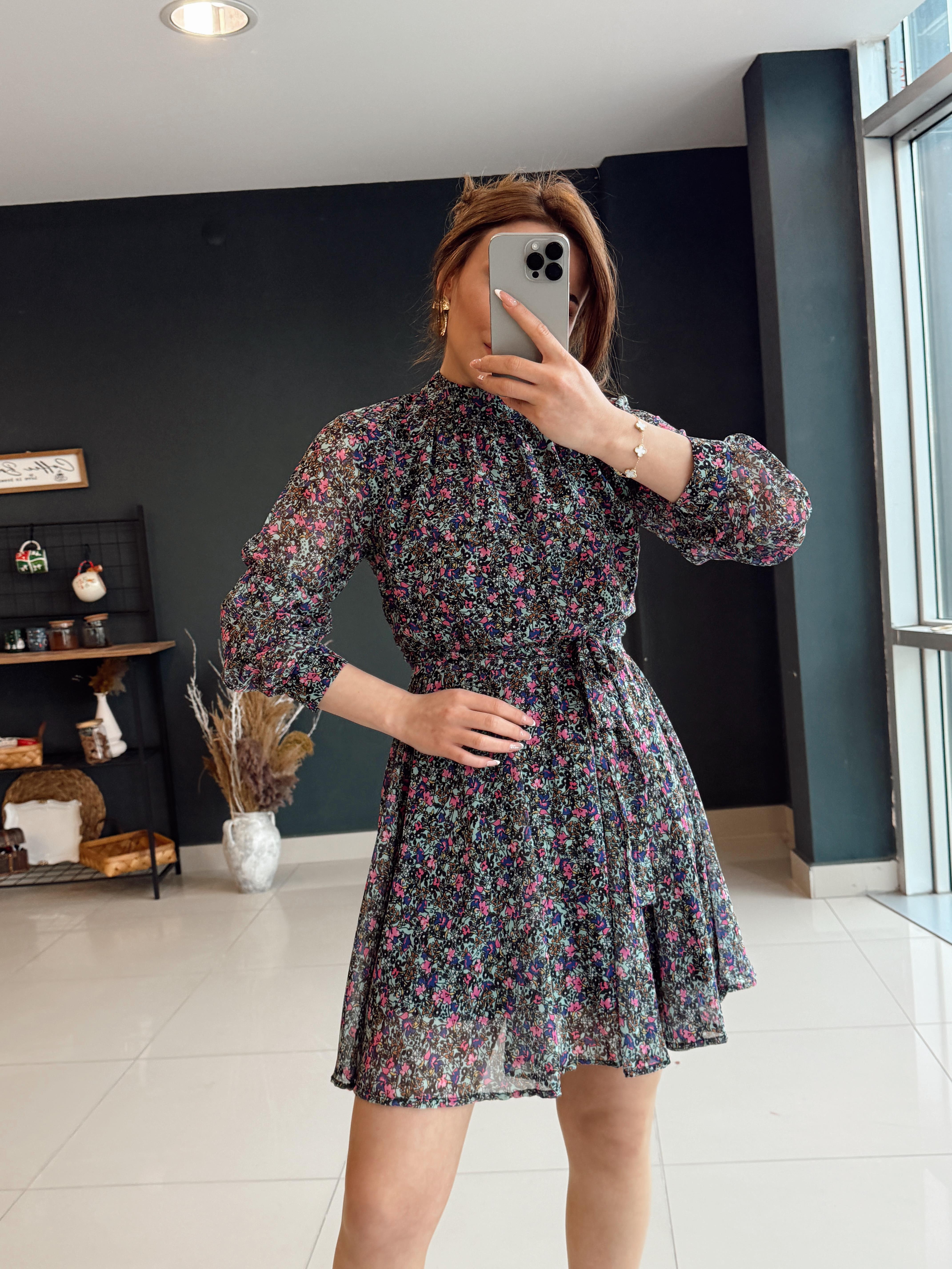 ÇİÇEK DESENLİ ŞİFON ELBİSE