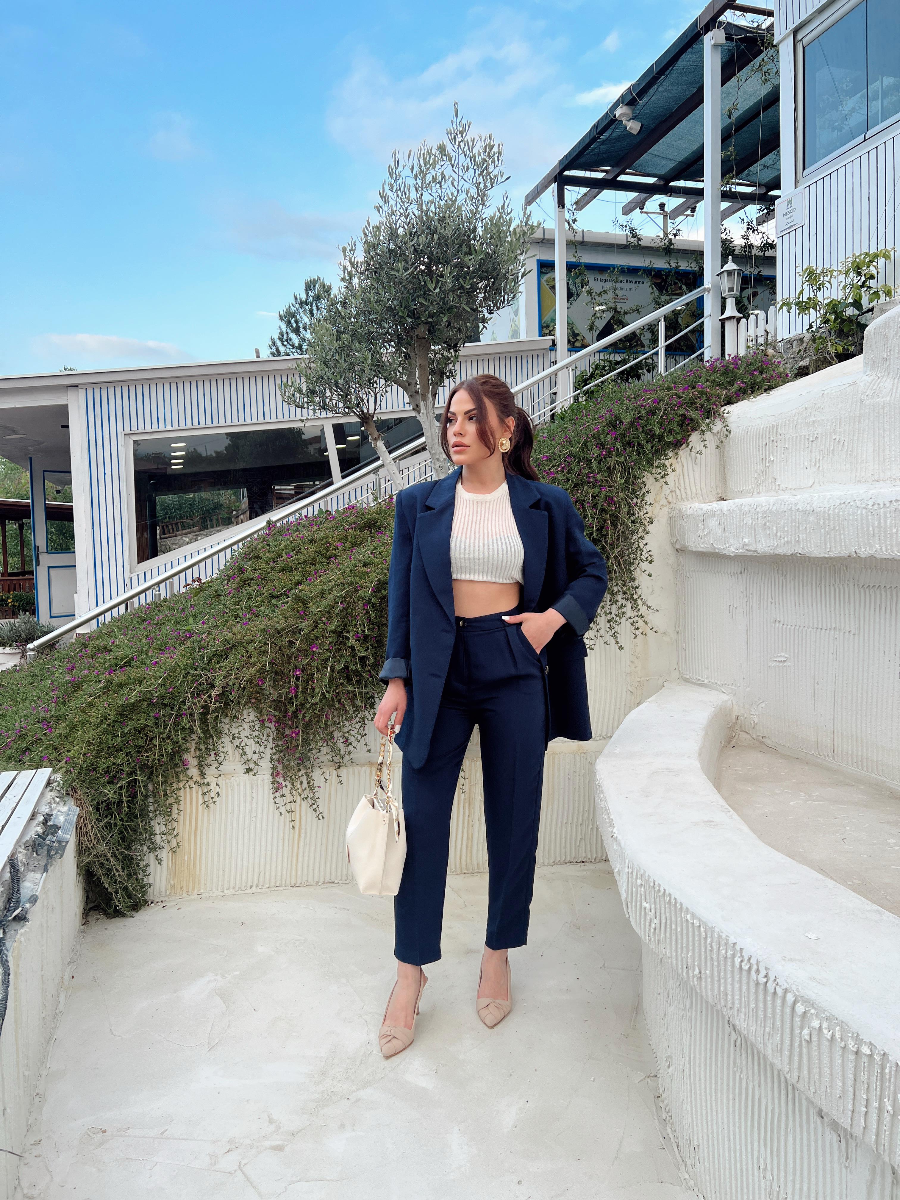 ÇİZGİLİ KETEN İKİLİ TAKIM EKRU