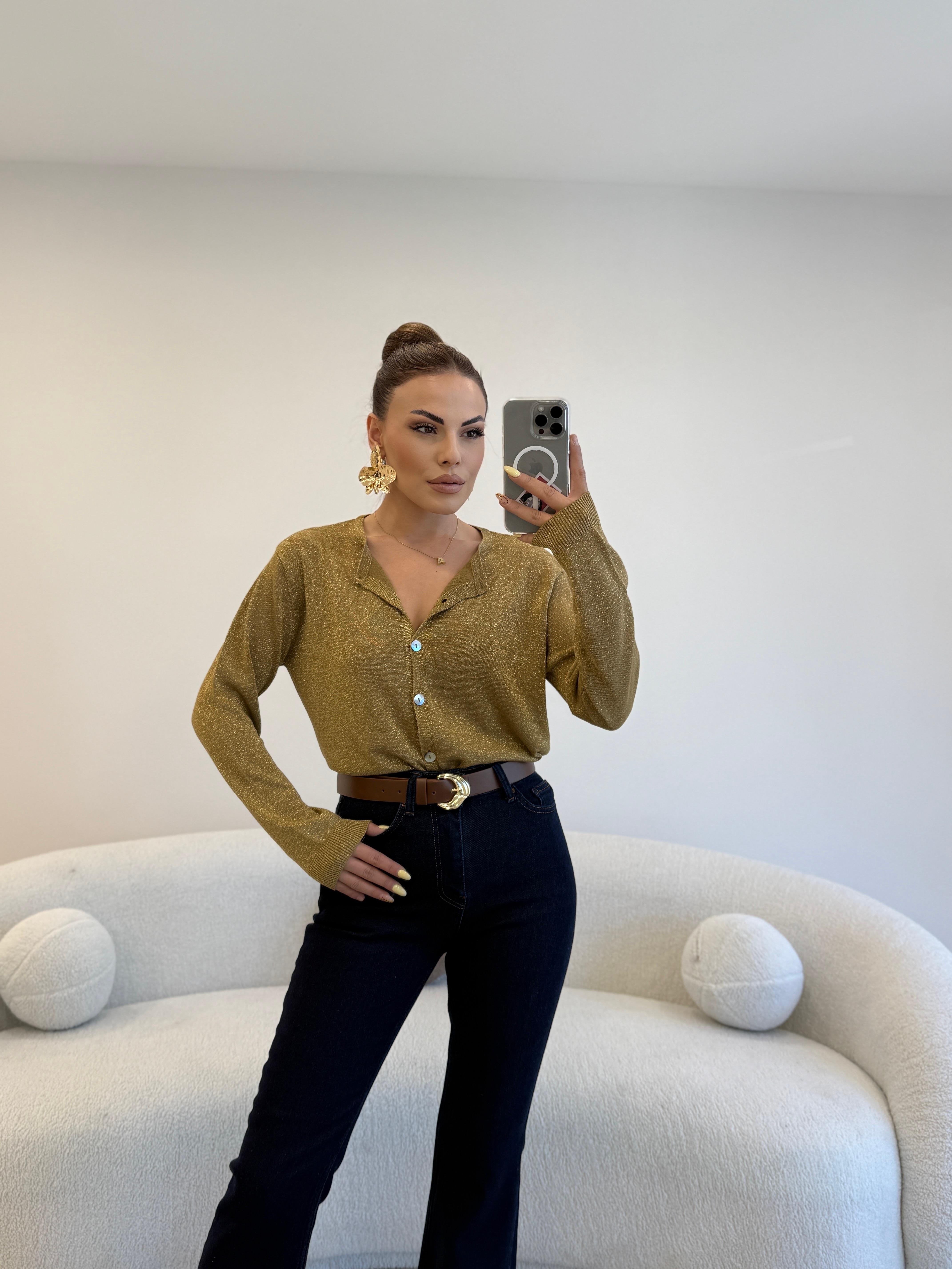 DÜĞME DETAYLI SİMLİ BLUZ 