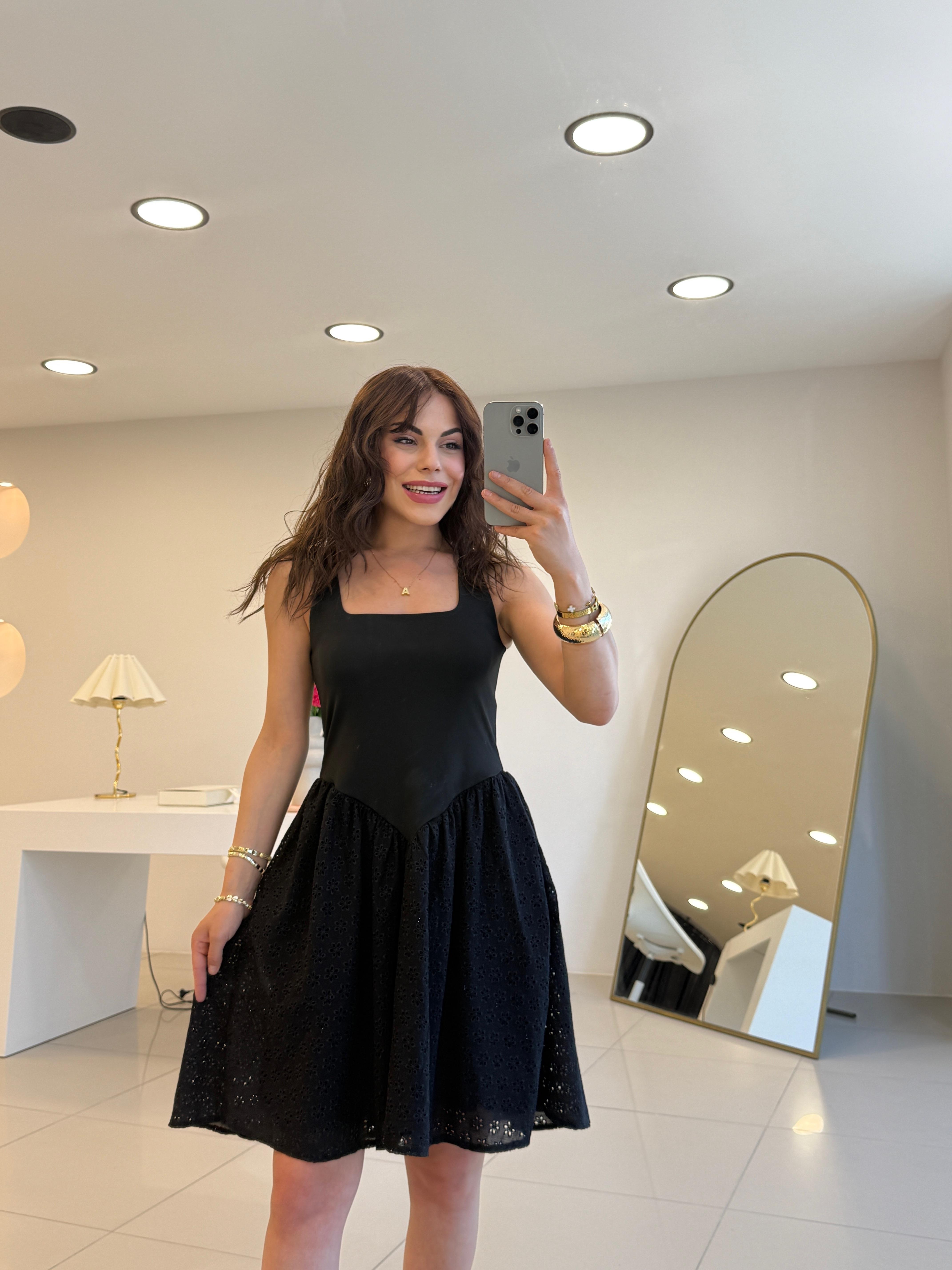 FİSTO DETAYLI MİNİ ELBİSE