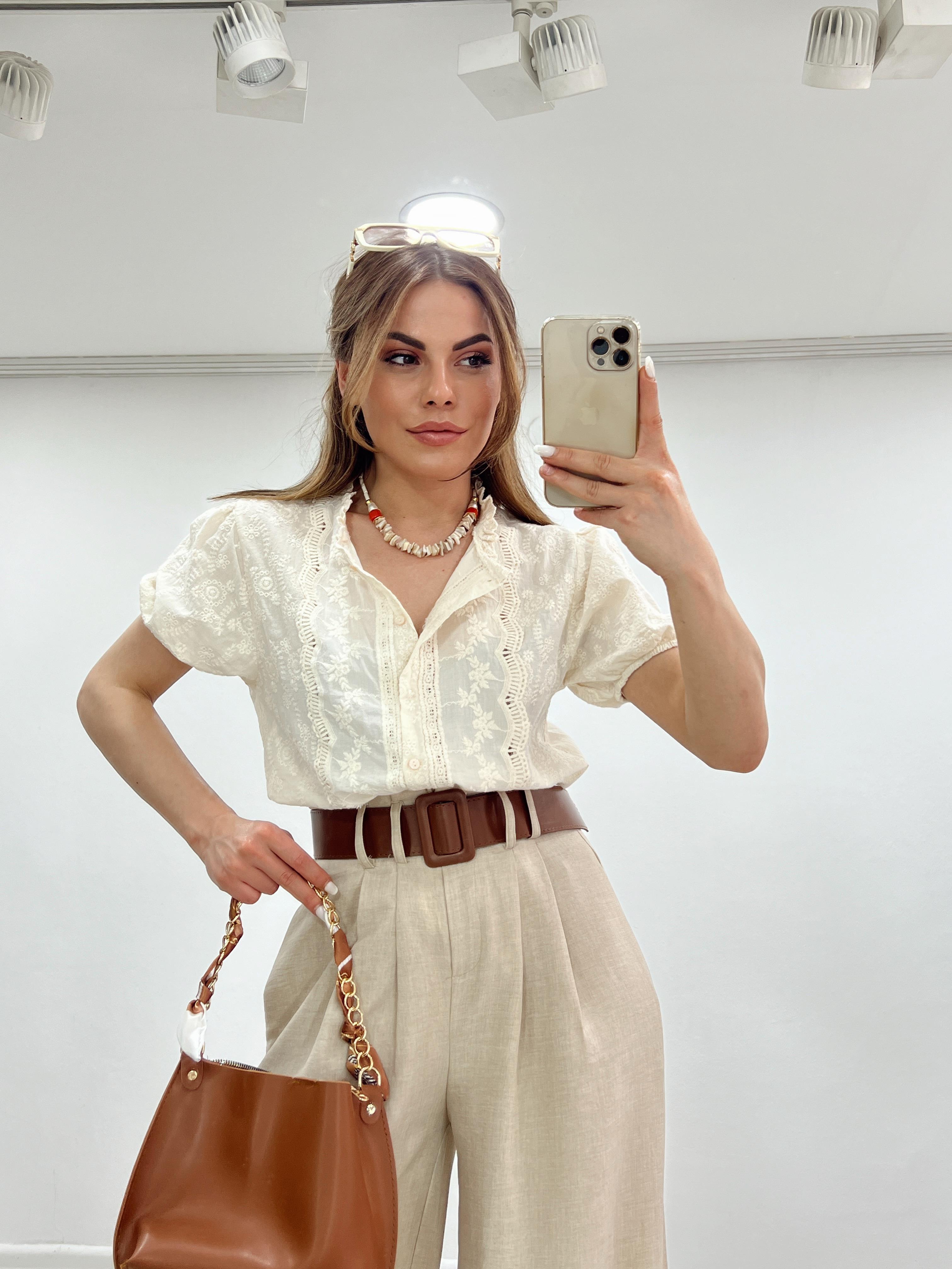 FİSTOLU DANTEL İŞLEMLİ KETEN GÖMLEK