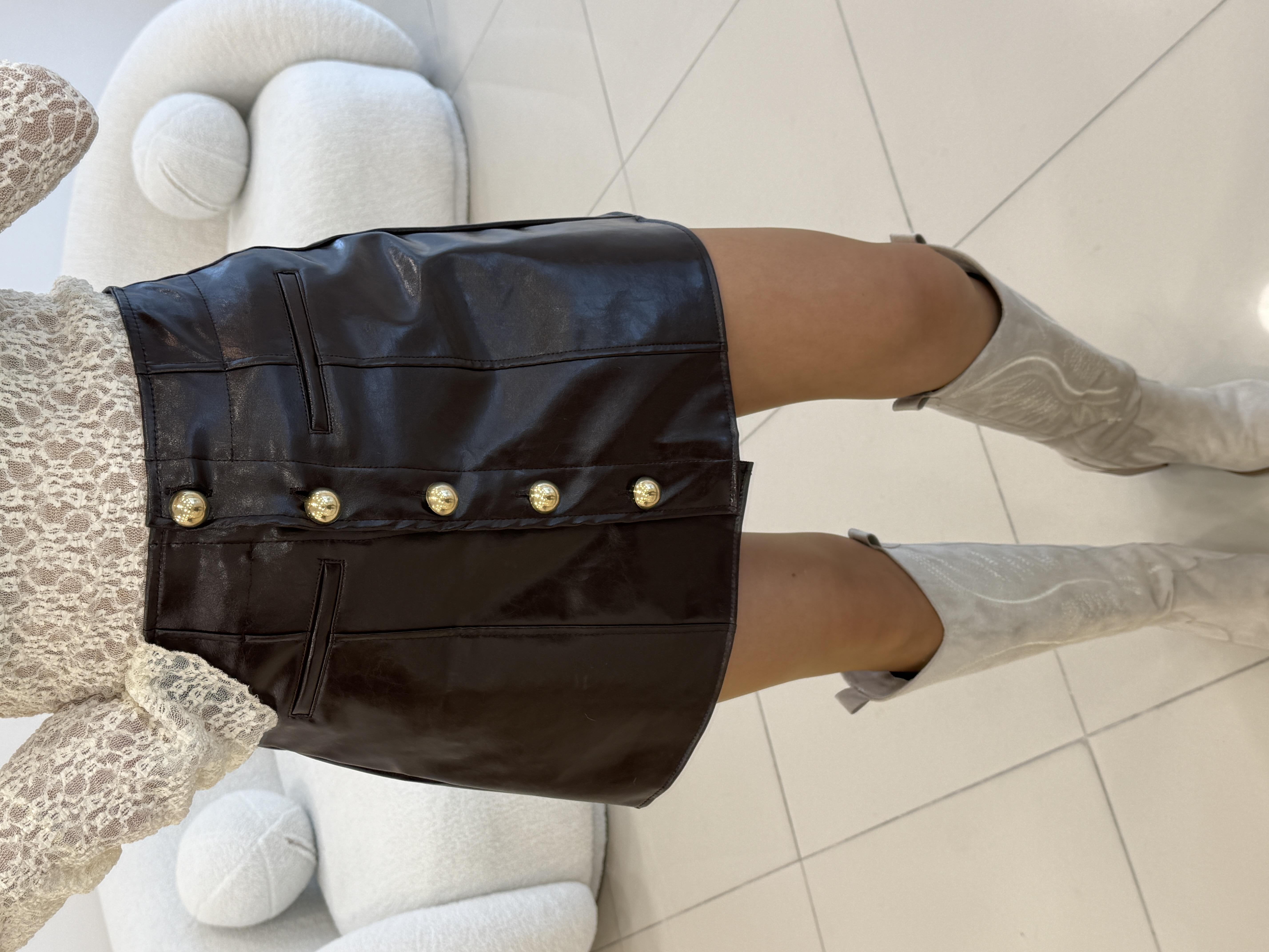 GOLD DÜĞMELİ RUGAN MİNİ ETEK KAHVE