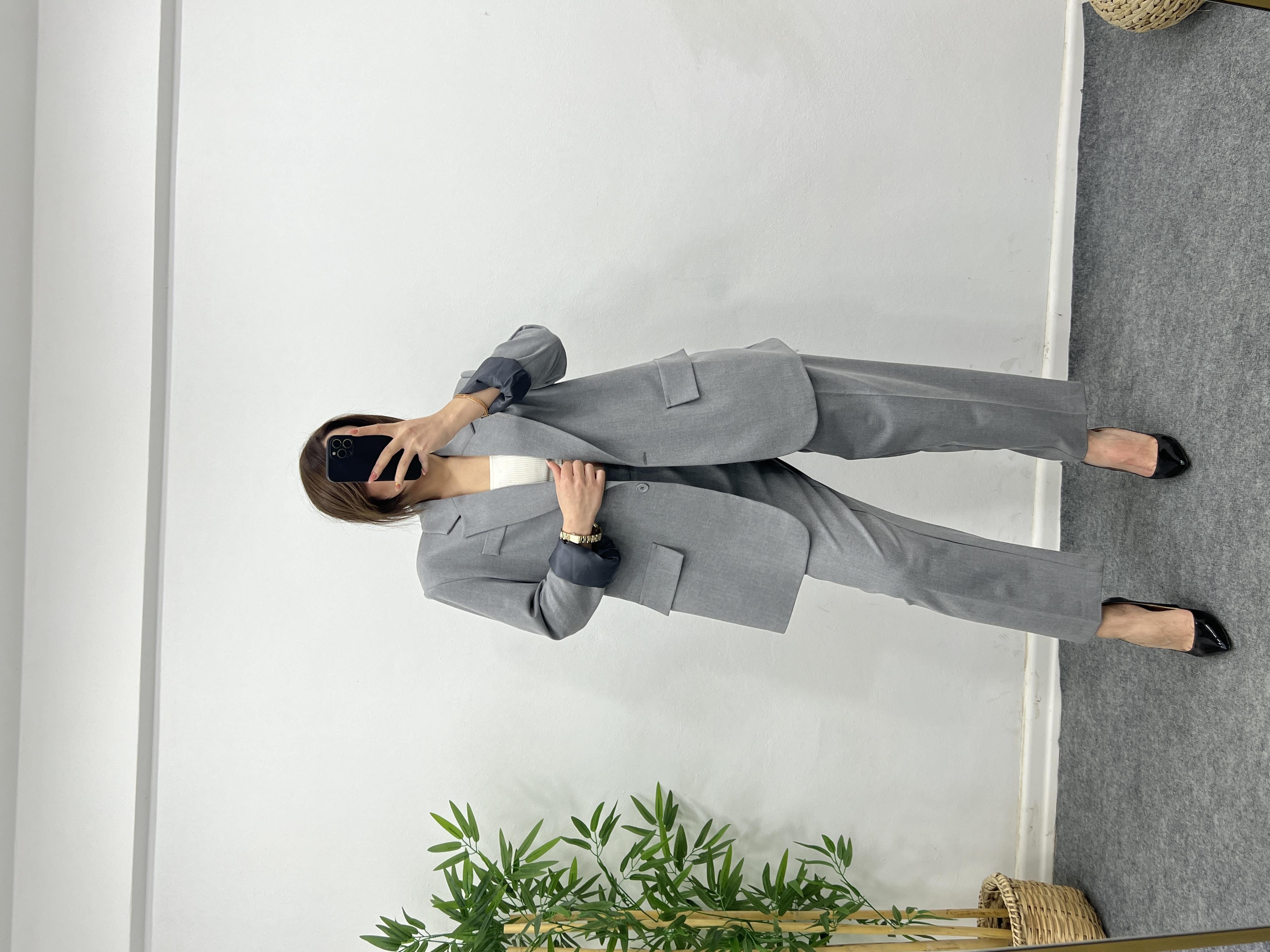 GRİ RENK İÇERİSİ ASTARLI İKİLİ TAKIM 