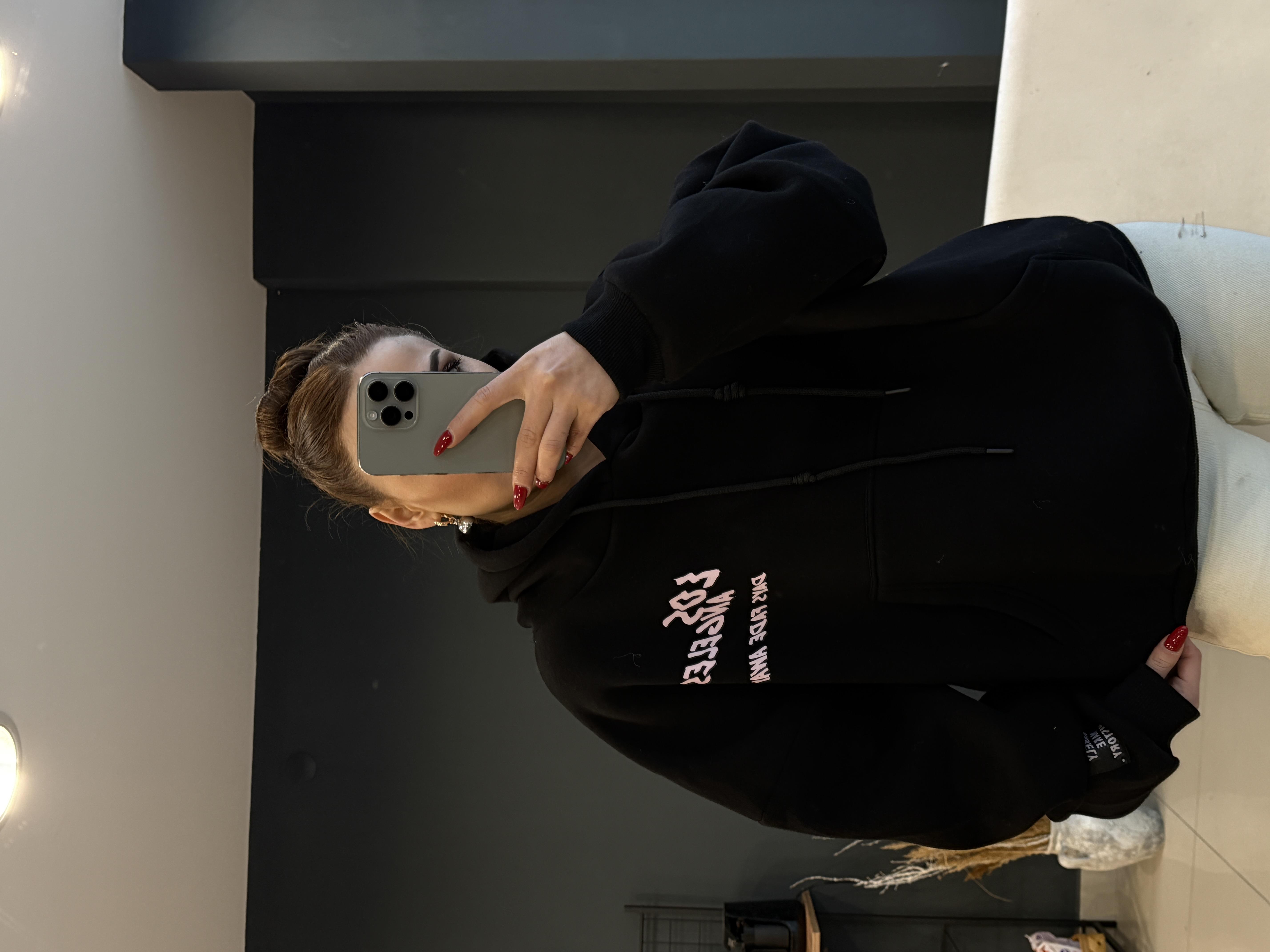 KAPŞONLU ARKASI DESENLİ SWEATSHIRT