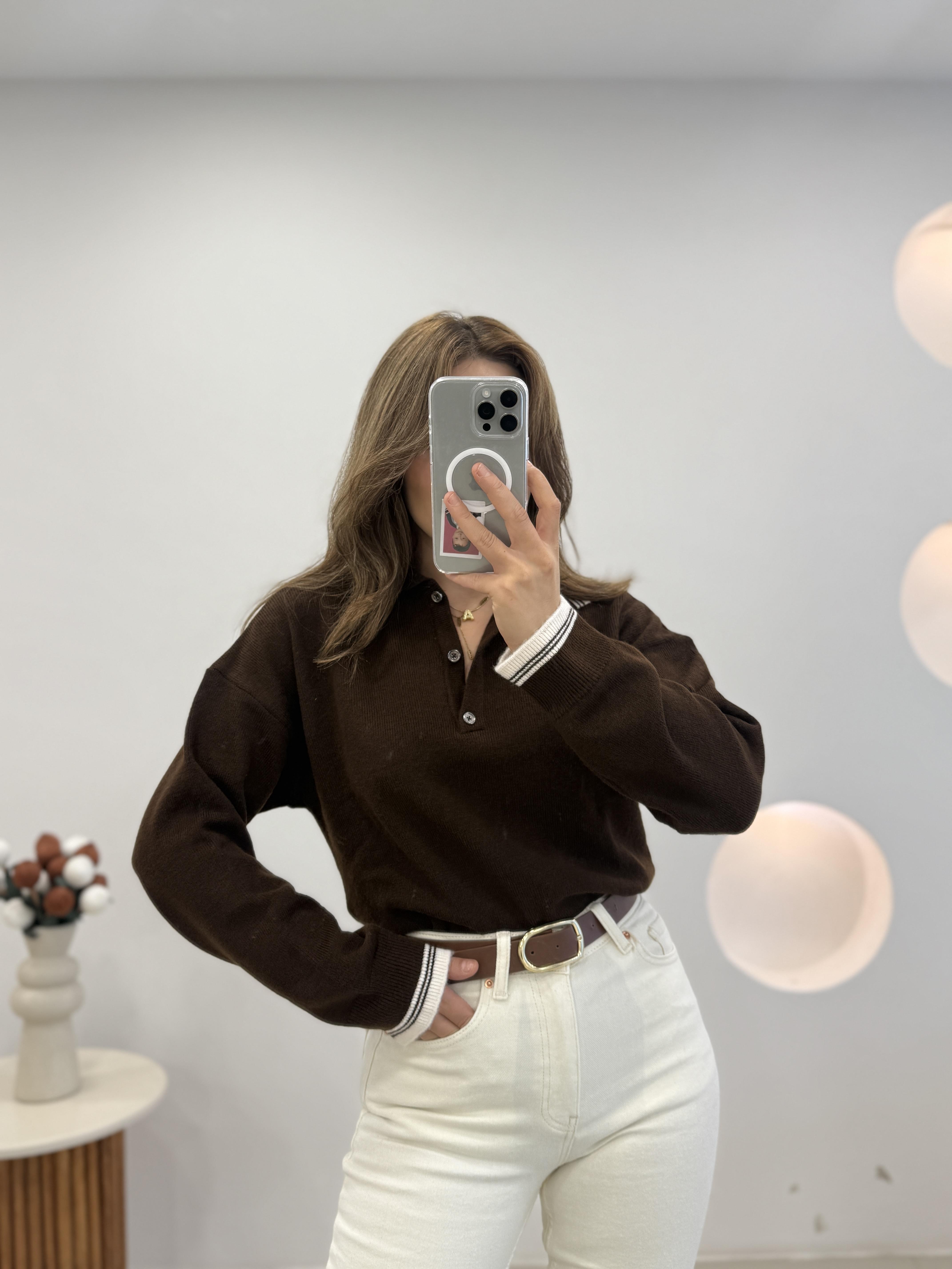 KOL VE YAKA ŞERİT DETAYLI KAZAK  