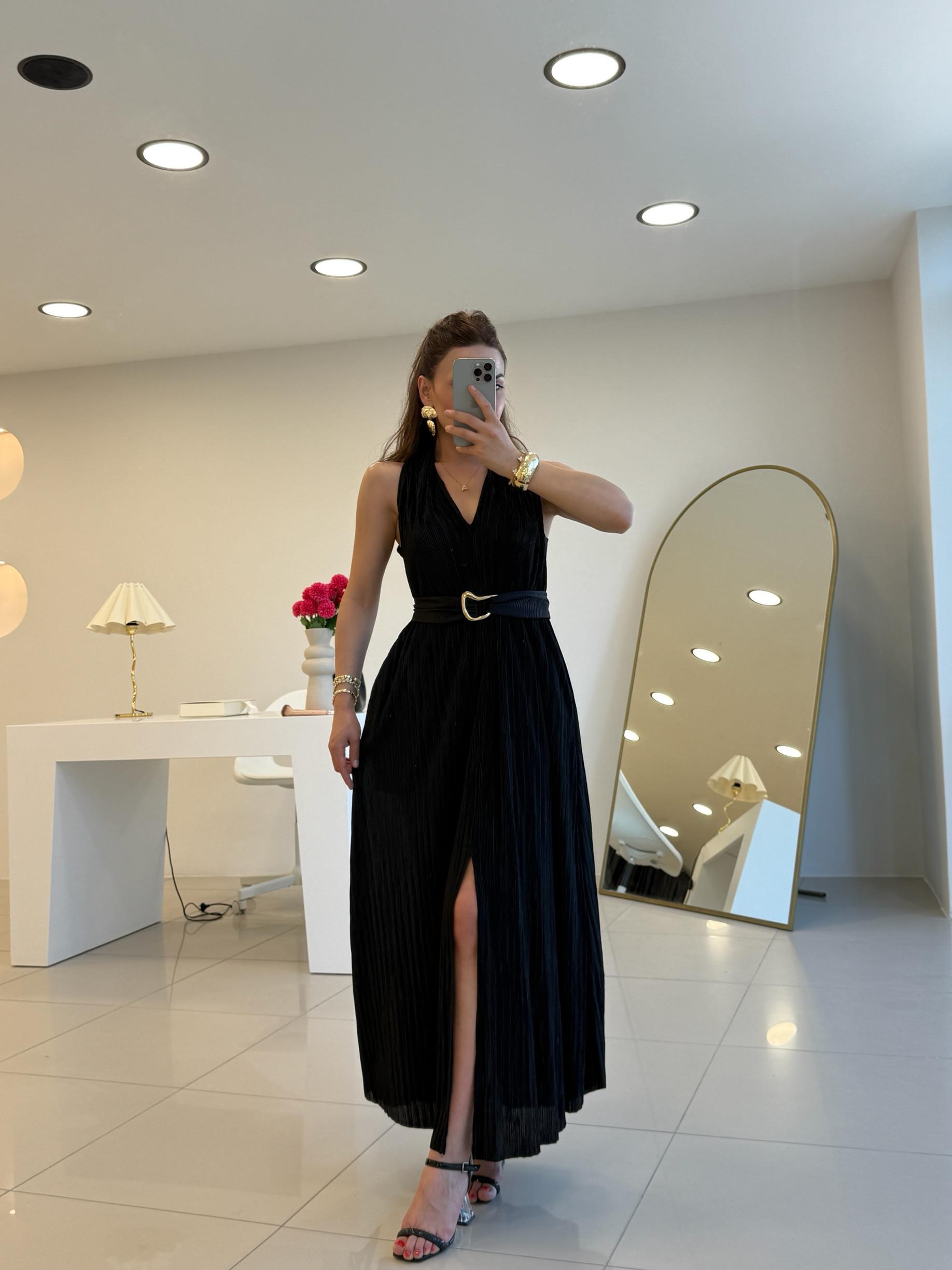 KRINKIL PLİSELİ TOKA DETAYLI ELBİSE SİYAH