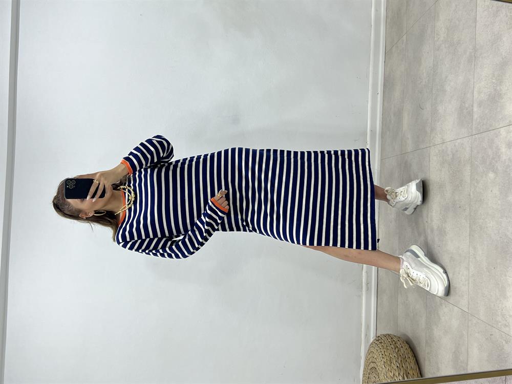 LACİVERT ÇİZGİLİ YIRTMAÇLI ELBİSE