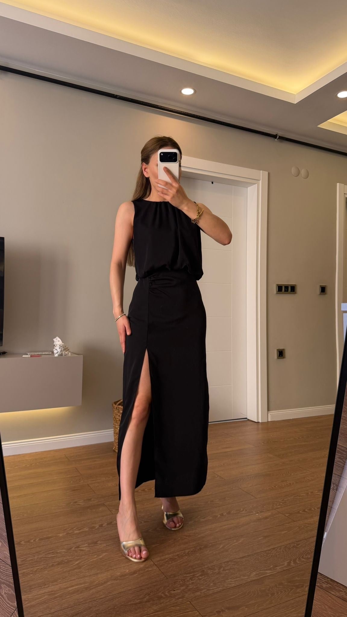 MARKA MODEL YIRTMAÇLI ELBİSE SİYAH