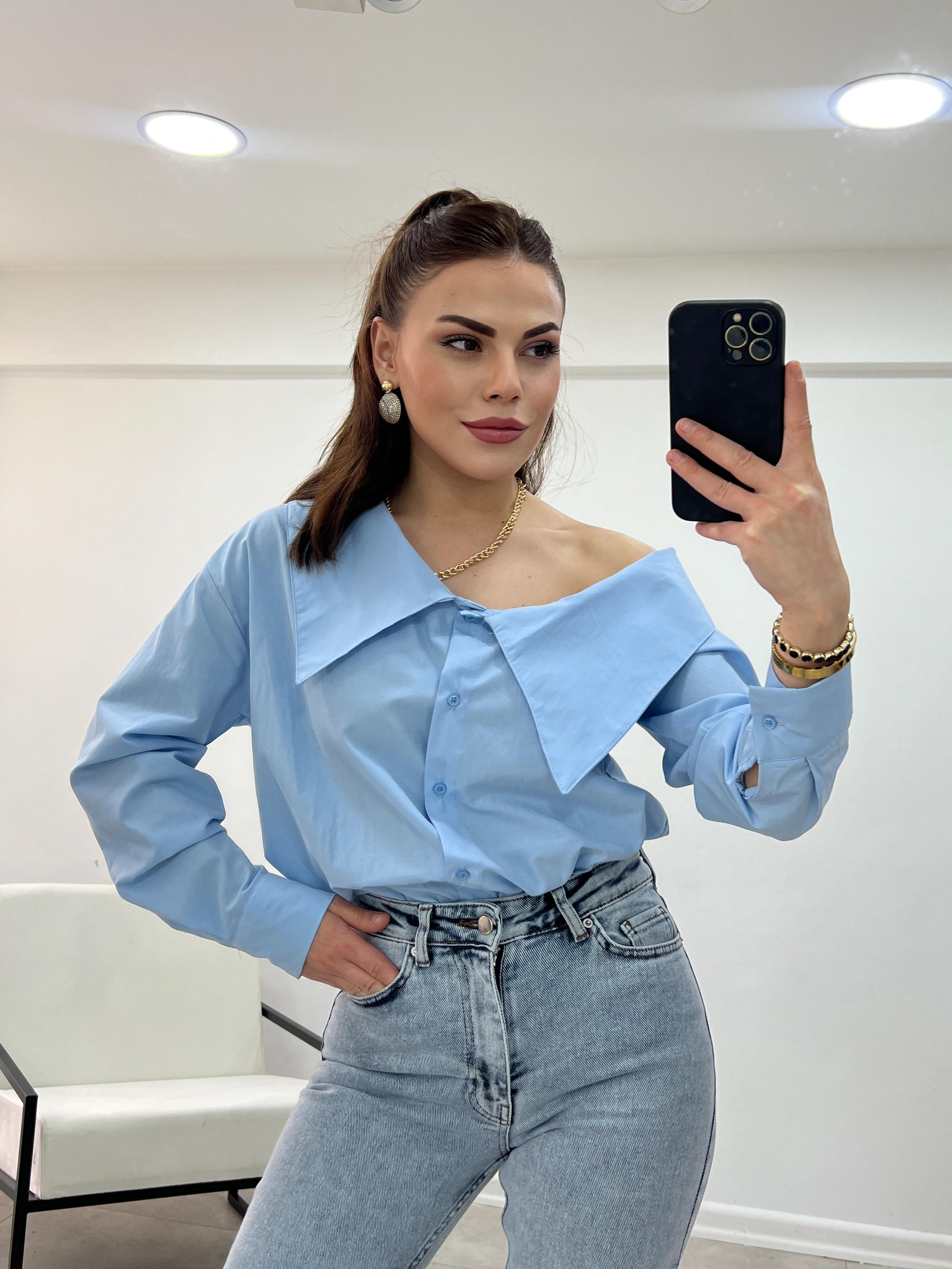 MAVİ YAKA DETAYLI TASARIM GÖMLEK