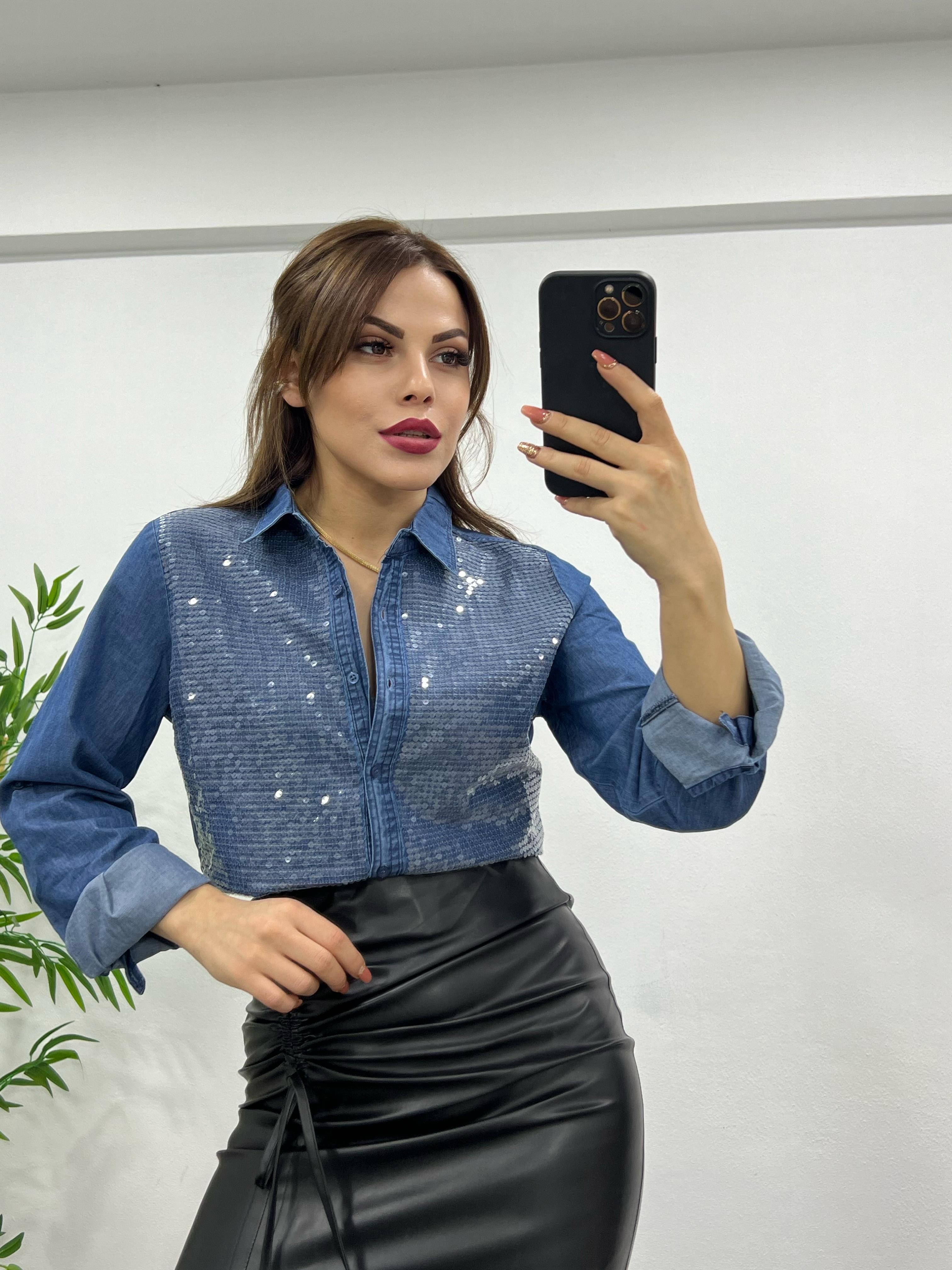 ÖNÜ PAYETLİ KOT GÖMLEK 