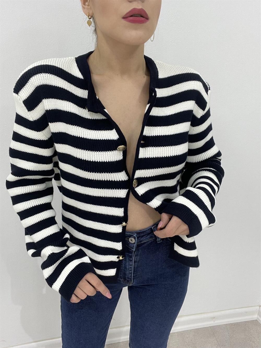 ORJİNAL MARKA ÇİZGİLİ HIRKA