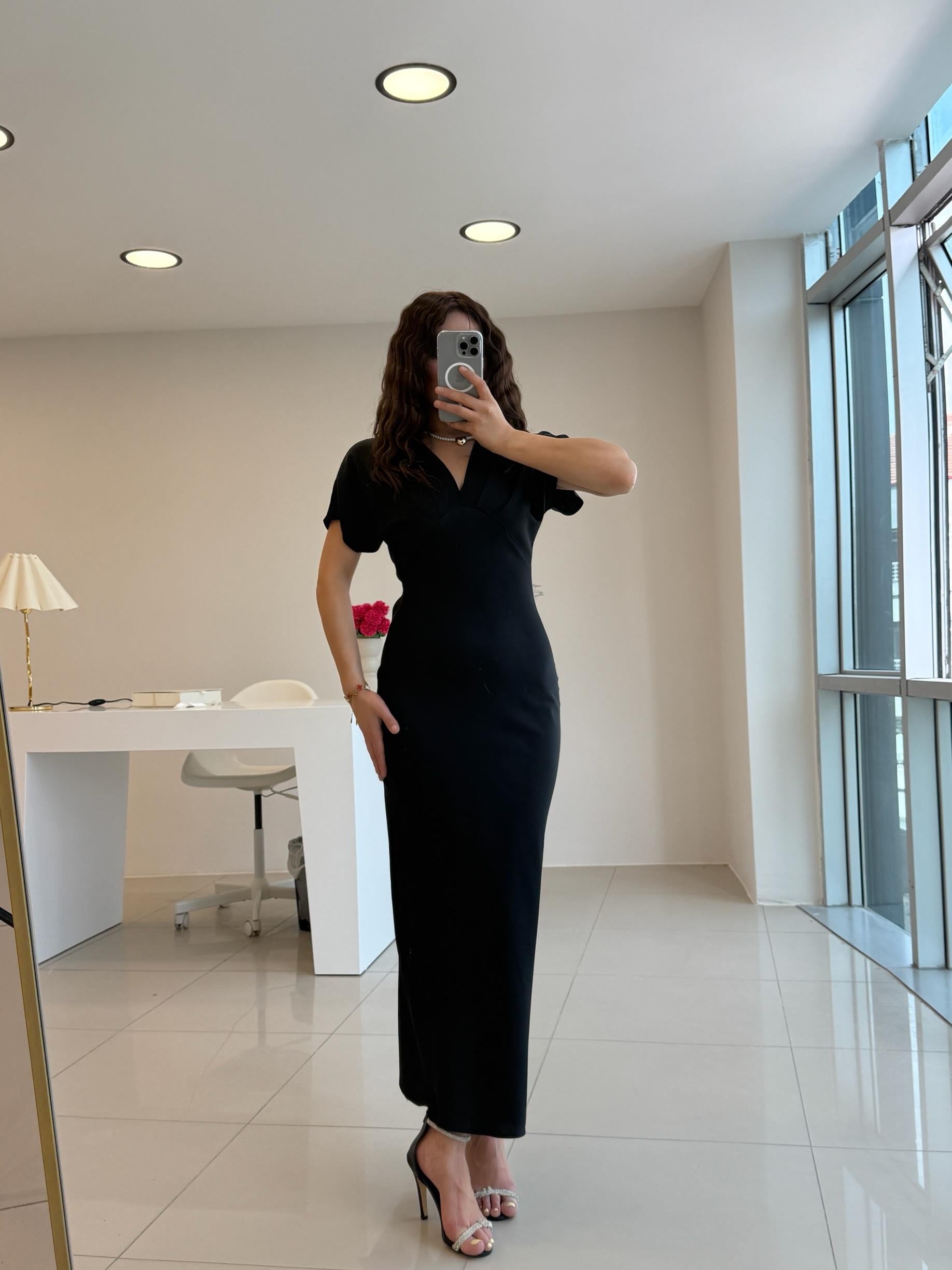 PAMUK SATEN SİYAH ELBİSE