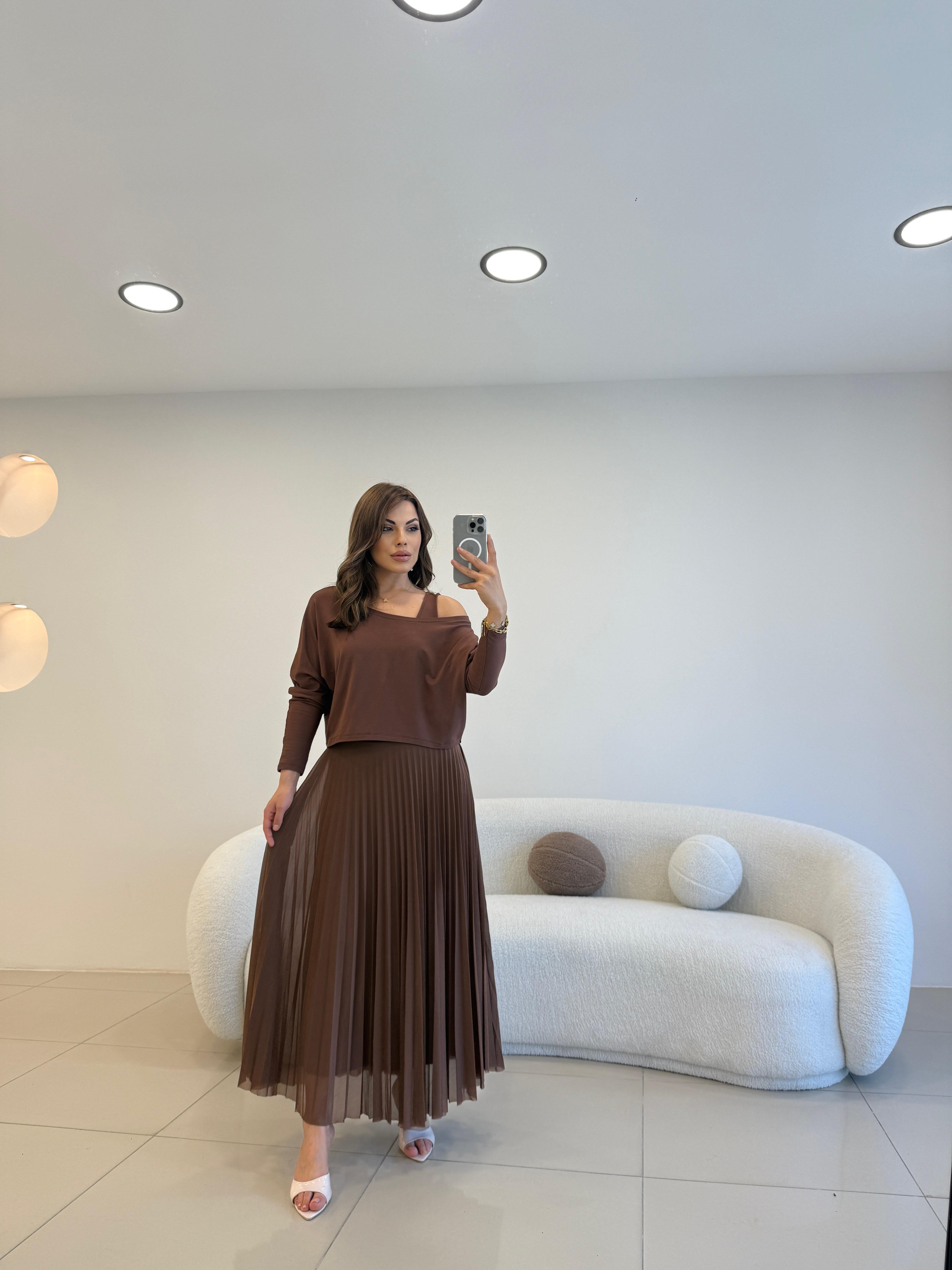 PİLİSELİ BLUZLU İKİLİ ELBİSE KAHVE