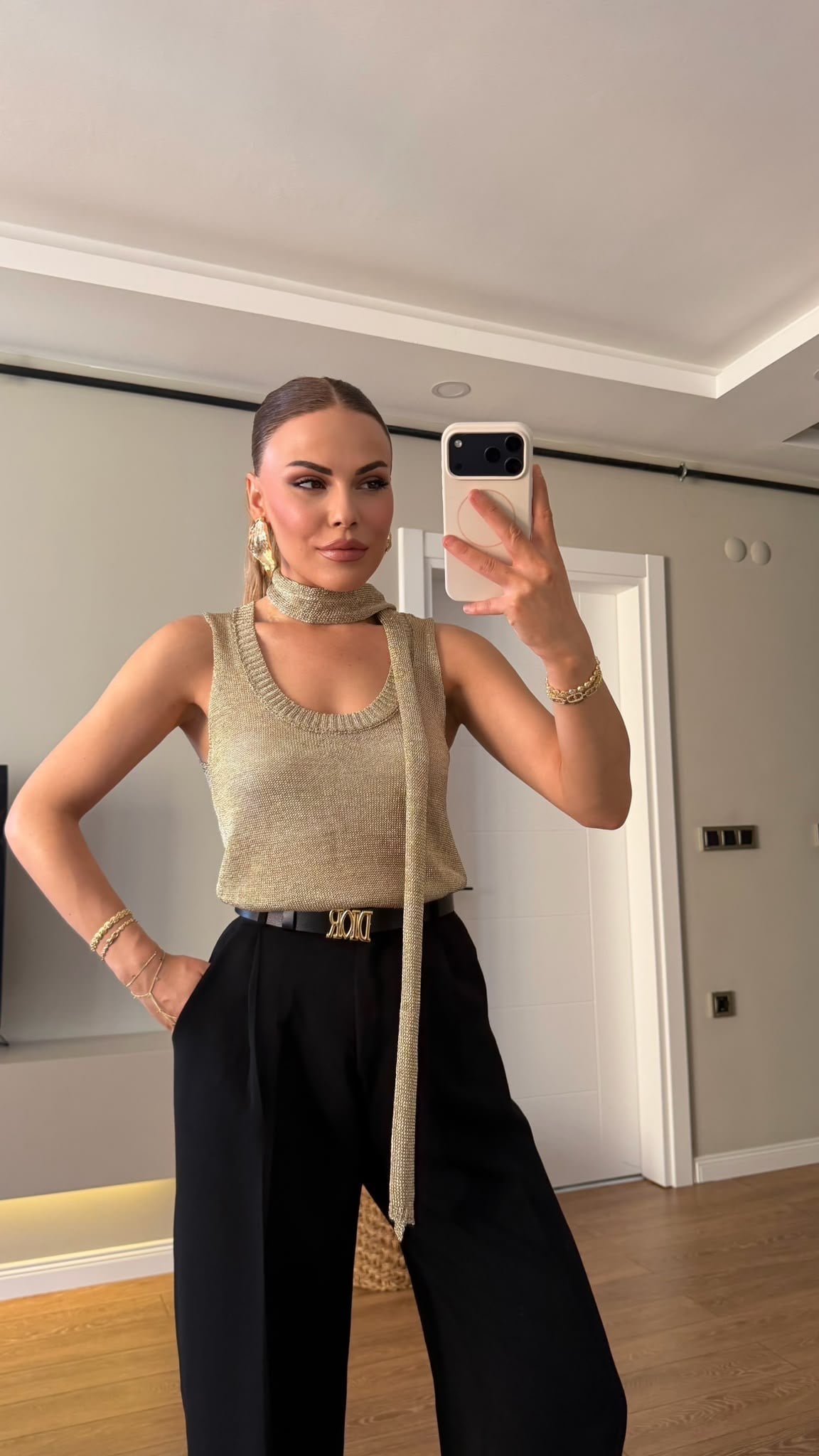 Şal Detaylı Simli Triko Bluz
