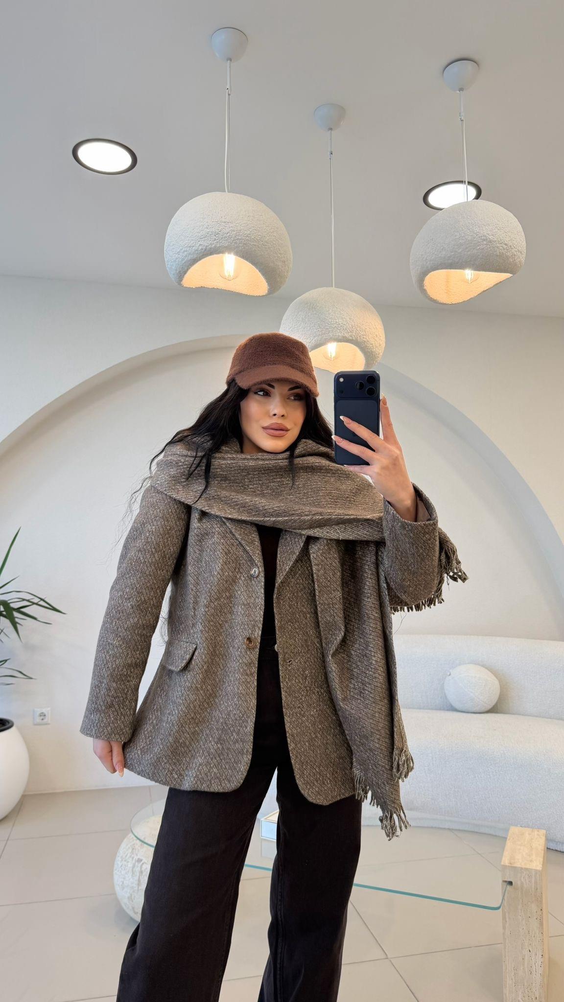 ŞAL DETAYLI TASARIM KAŞE BLAZER CEKET