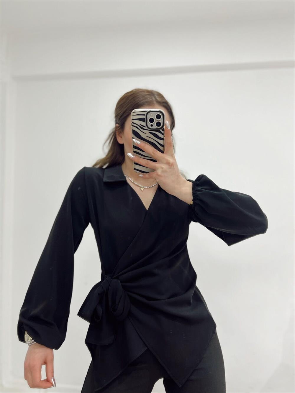 SİYAH BAĞLAMALI BLUZ