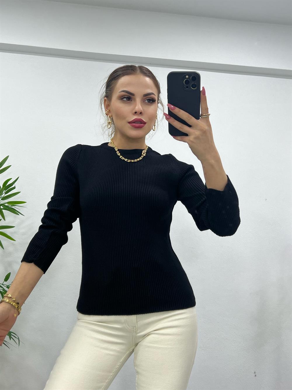 SİYAH BİSİKLET YAKA TRİKO