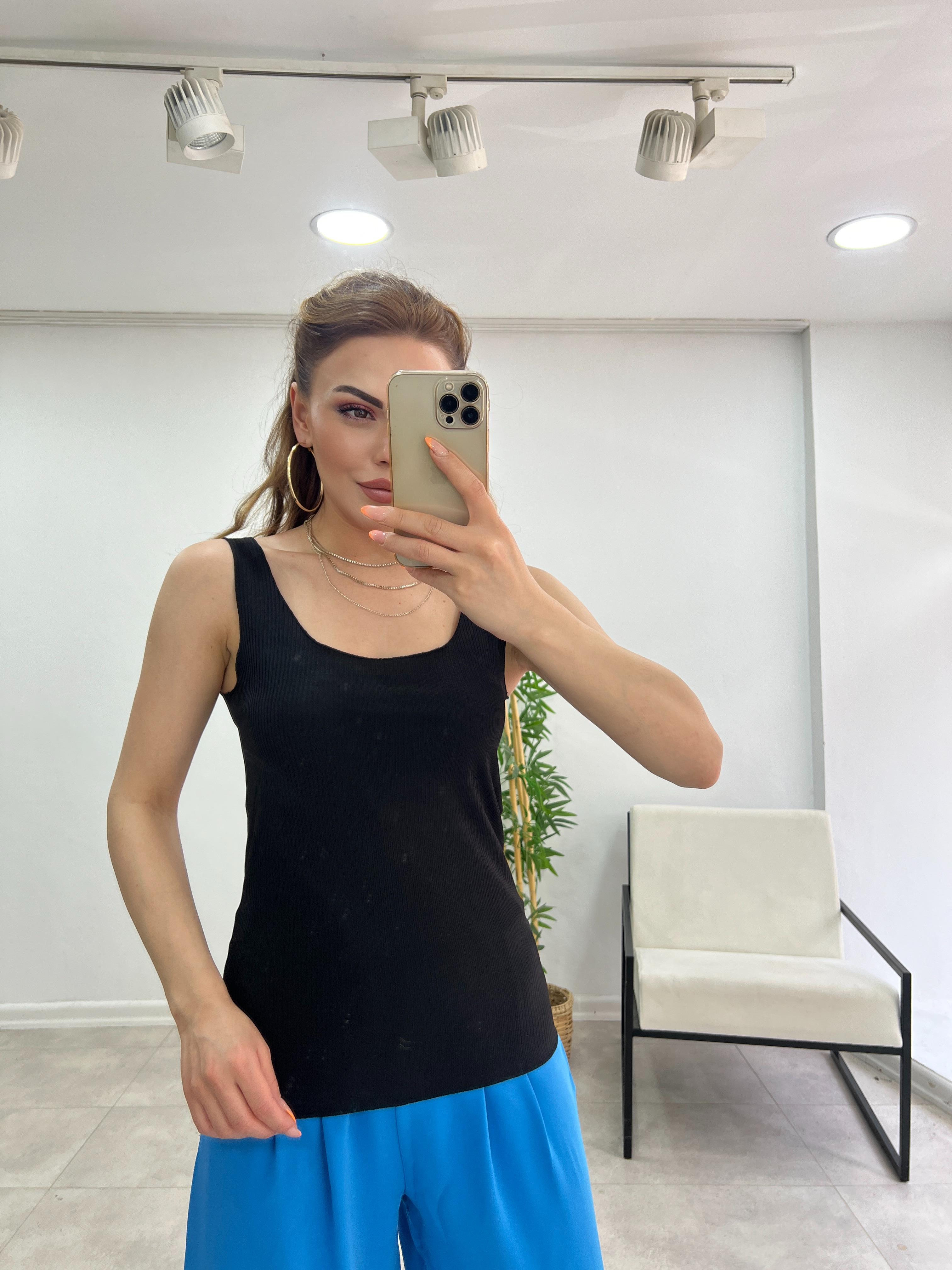 SİYAH KARE YAKA FİTİLLİ ATLET 