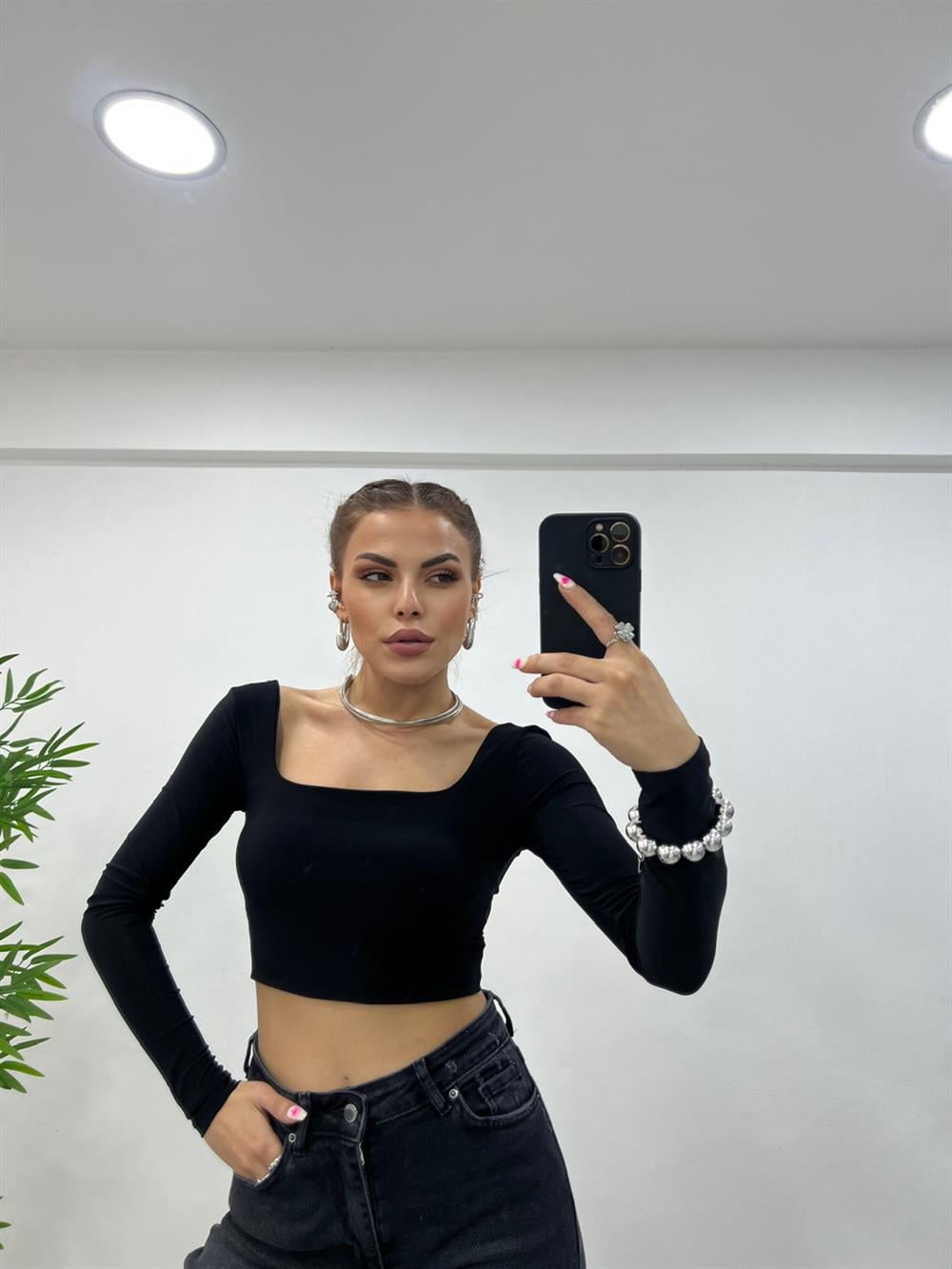 SİYAH KARE YAKA UZUN KOLLU CROP