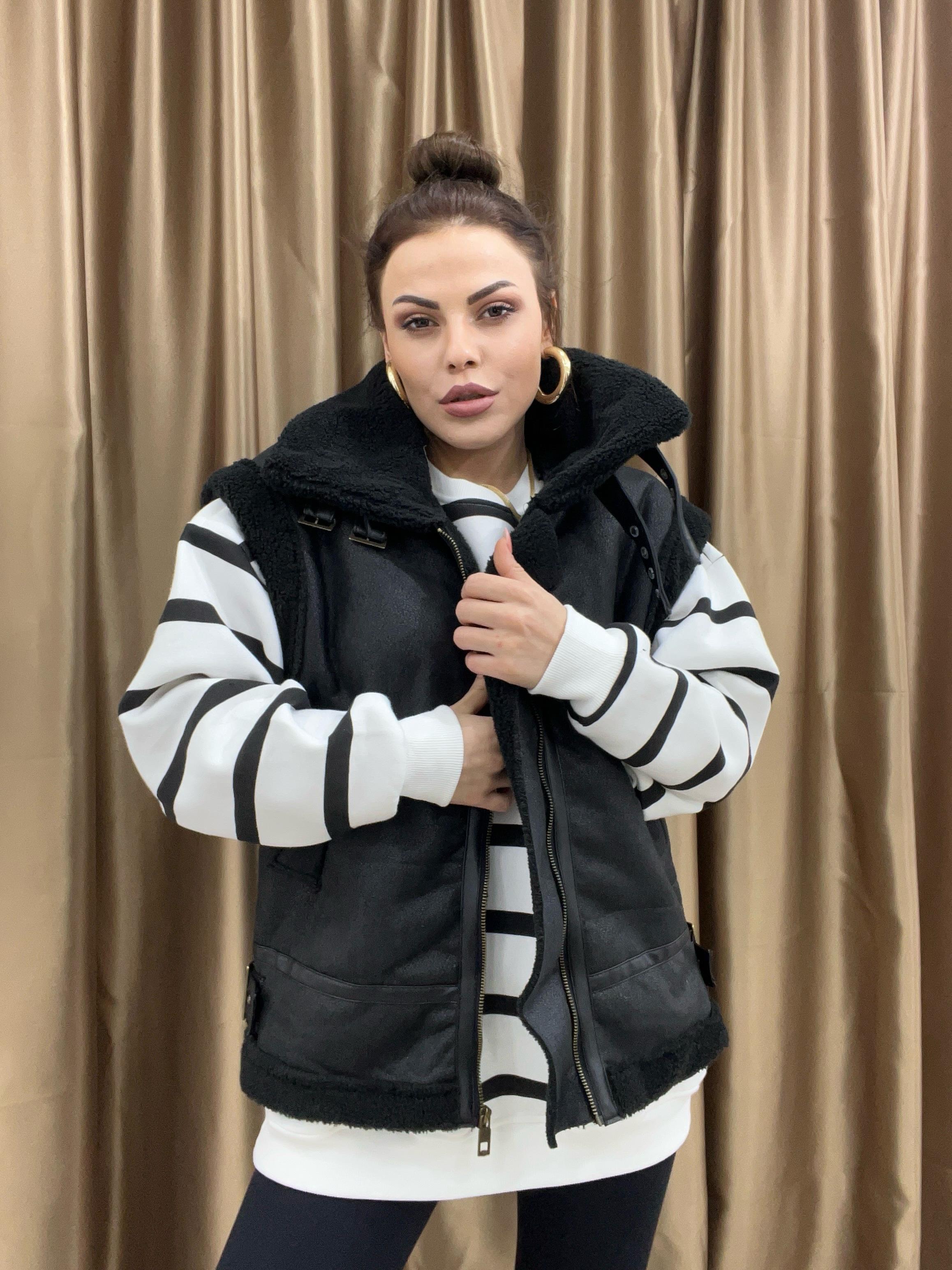 SİYAH RENGİ KÜRKLÜ YELEK