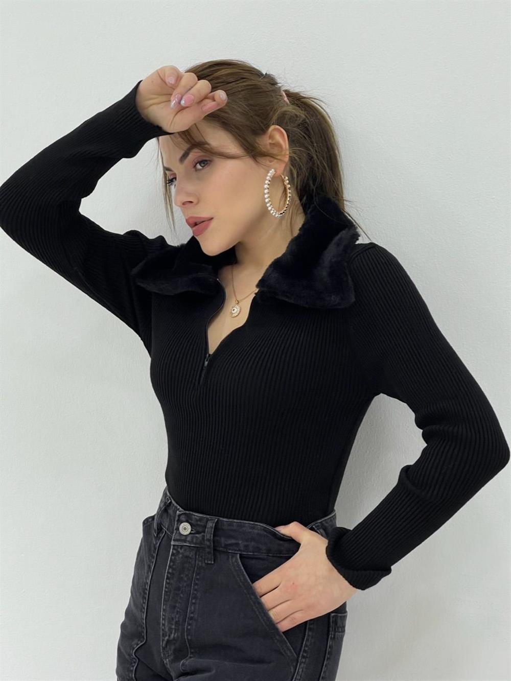 SİYAH YUMOŞ YAKA TRİKO