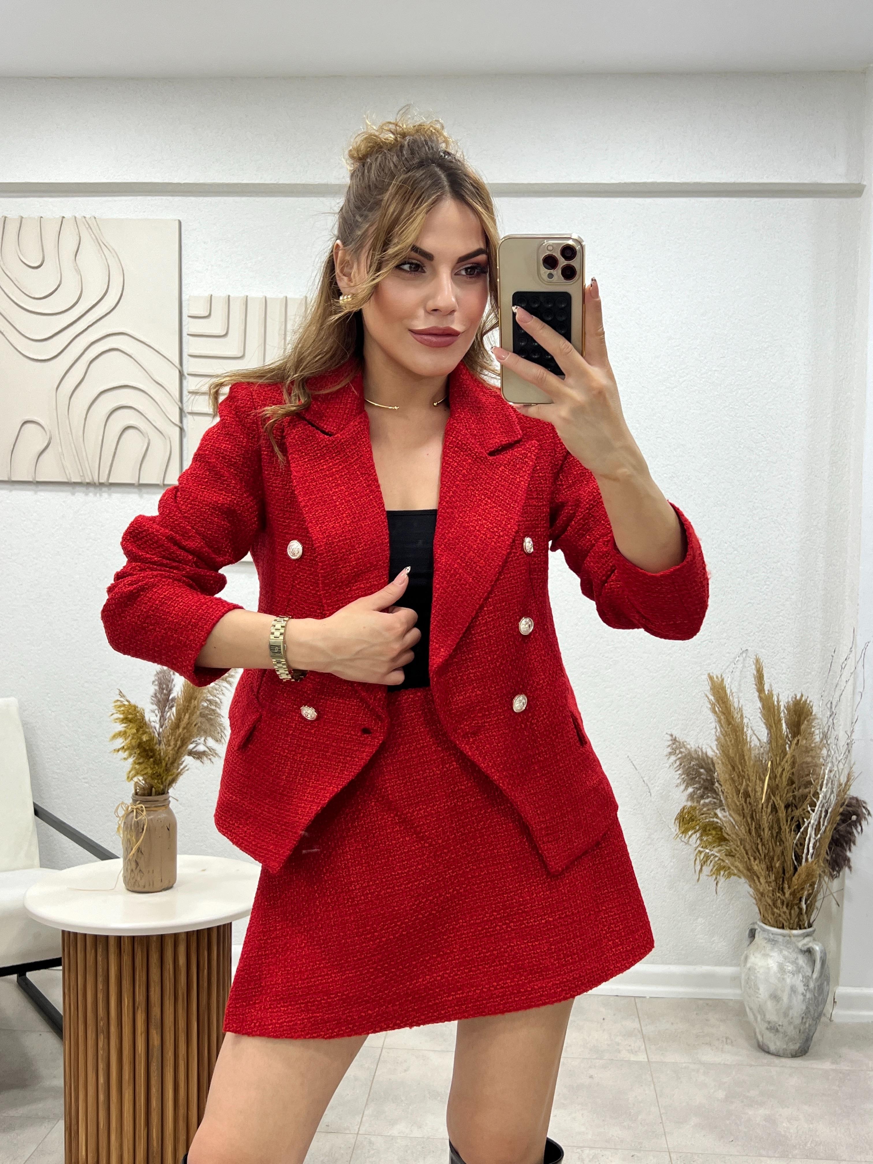 ŞORT ETEKLİ İKİLİ TÜVİT TAKIM