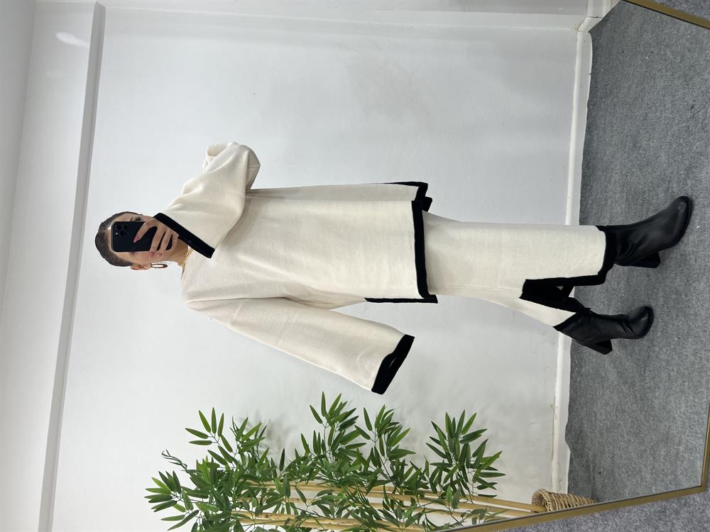 TAŞ RENGİ ETEKLİ TRİKO TAKIM