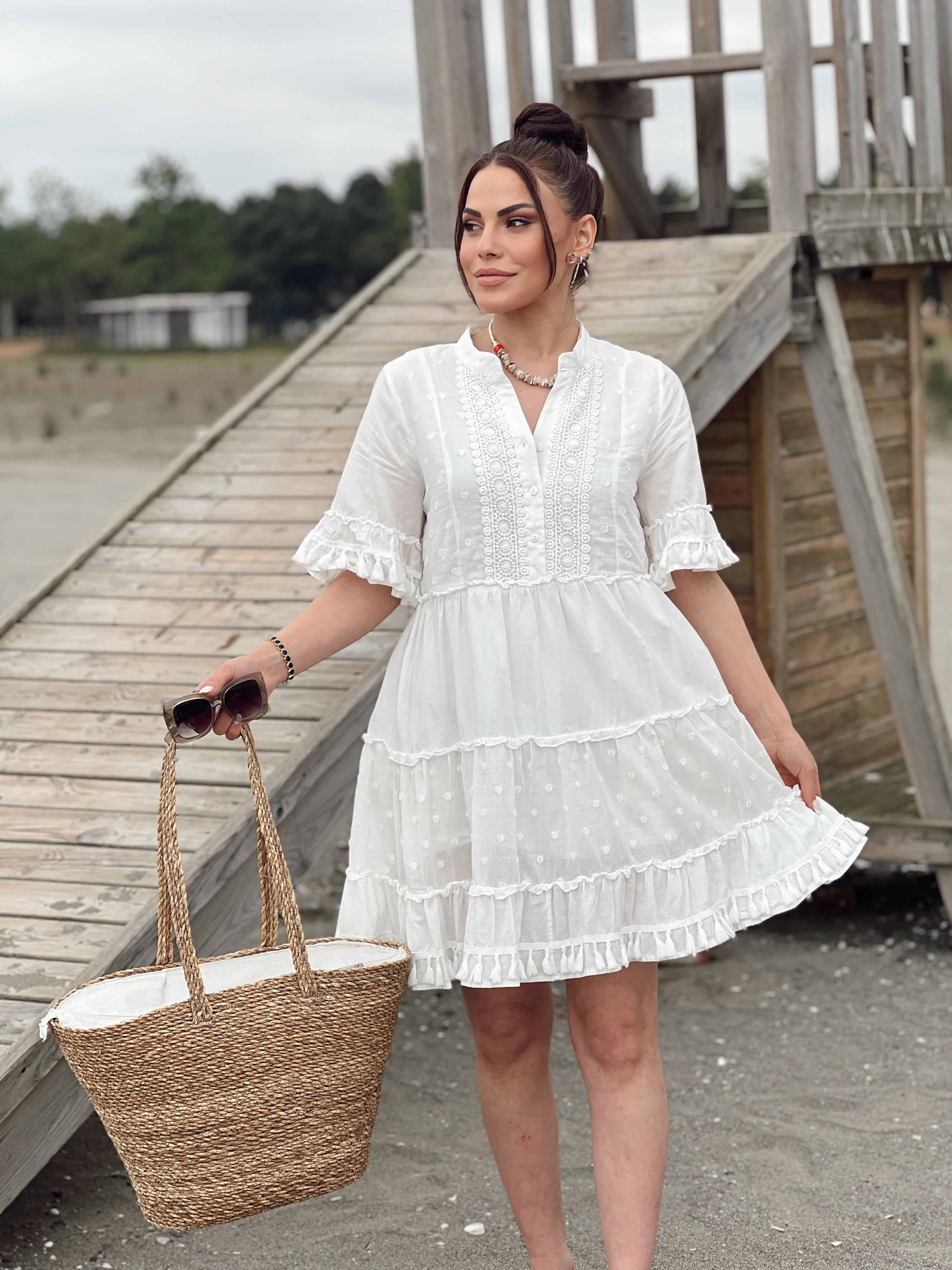 TASARIM FİSTOLU BEYAZ ELBİSE